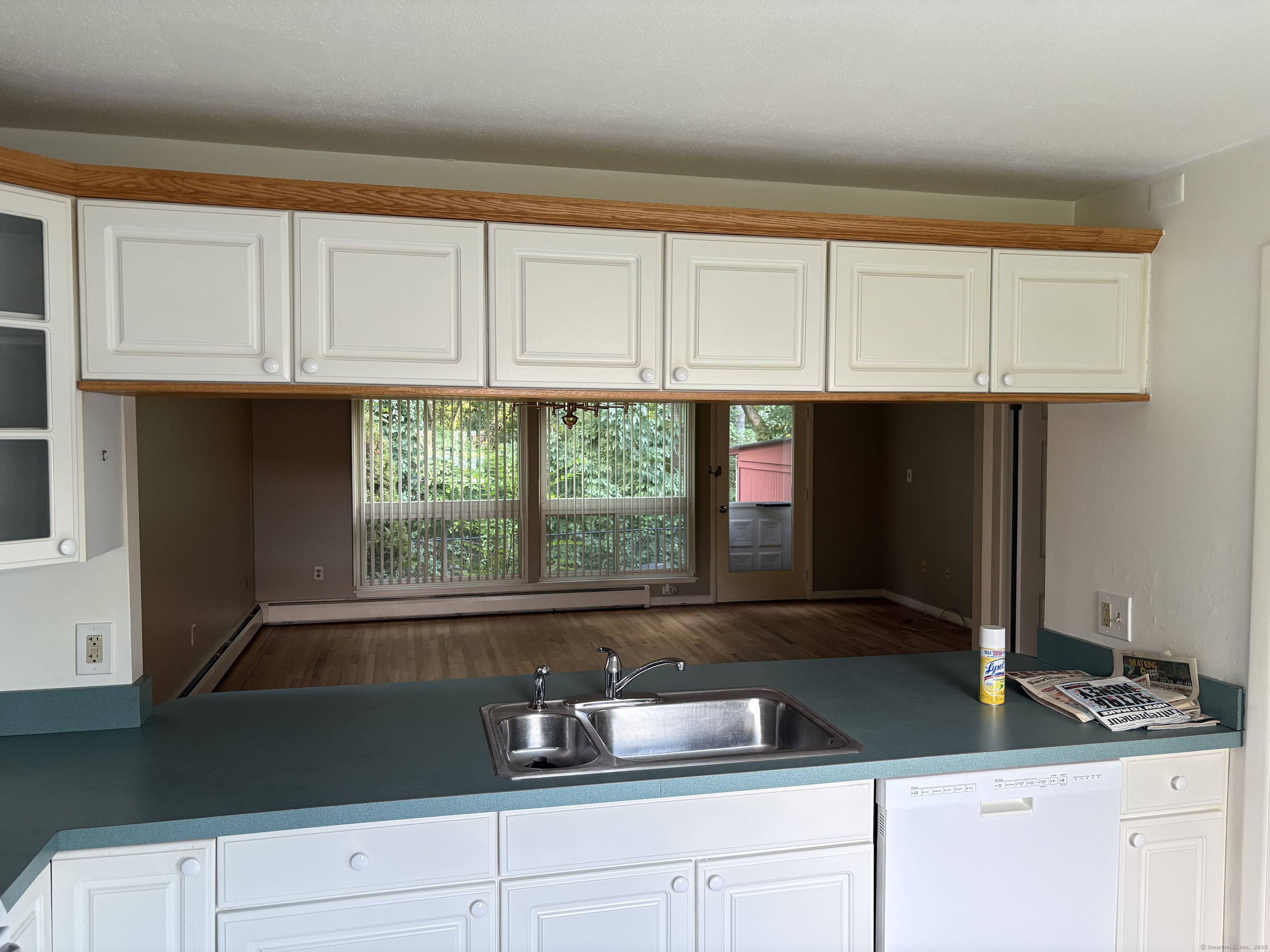 Homes for sale in Hamden, CT | 279 Centerbrook Rd, Hamden, CT 06518 | MLS# 24152222