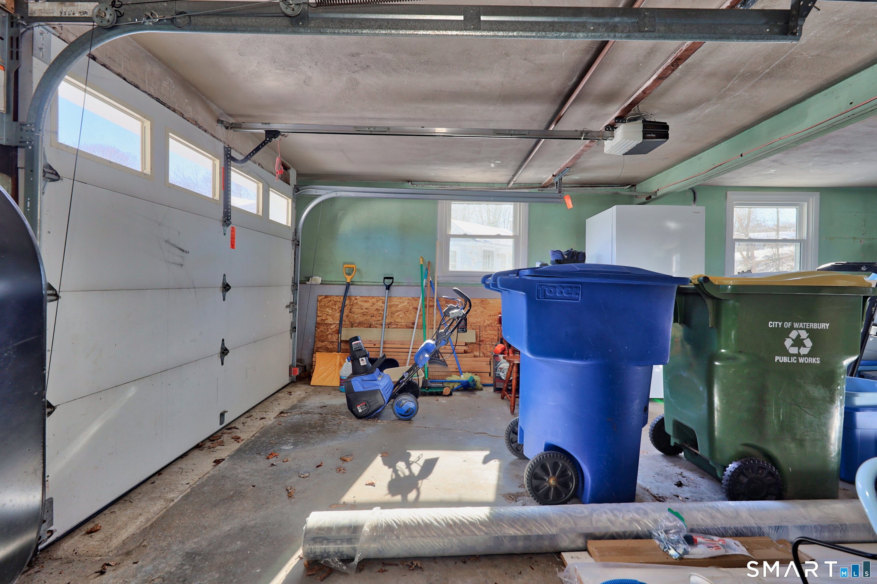 Homes for sale in Waterbury, CT | 41 Sunnybrook Bnd, Waterbury, CT 06708 | MLS# 24152238