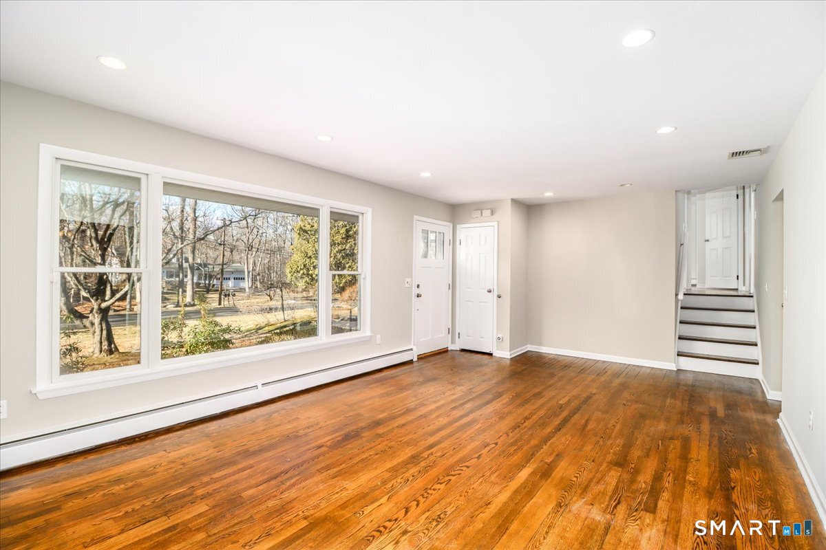 Homes for sale in Ridgefield, CT | 8 Summit Ln, Ridgefield, CT 06877 | MLS# 24152444