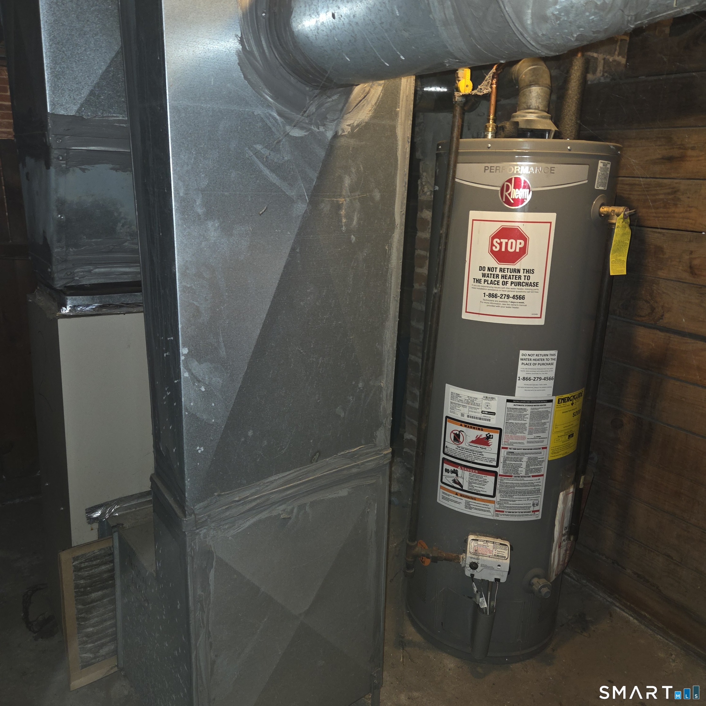 Homes for sale in Bloomfield, CT | 18 Darby St, Bloomfield, CT 06002 | MLS# 24152138