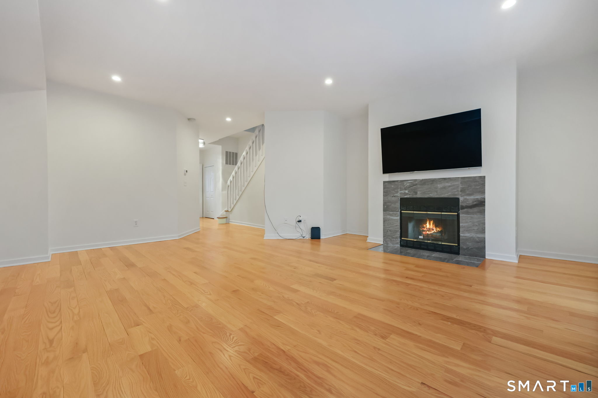 132 Hope, Stamford, 06906, 2 Bedrooms Bedrooms, 0 ,2 BathroomsBathrooms,Residential Rental,For Sale,Hope,0,24152518