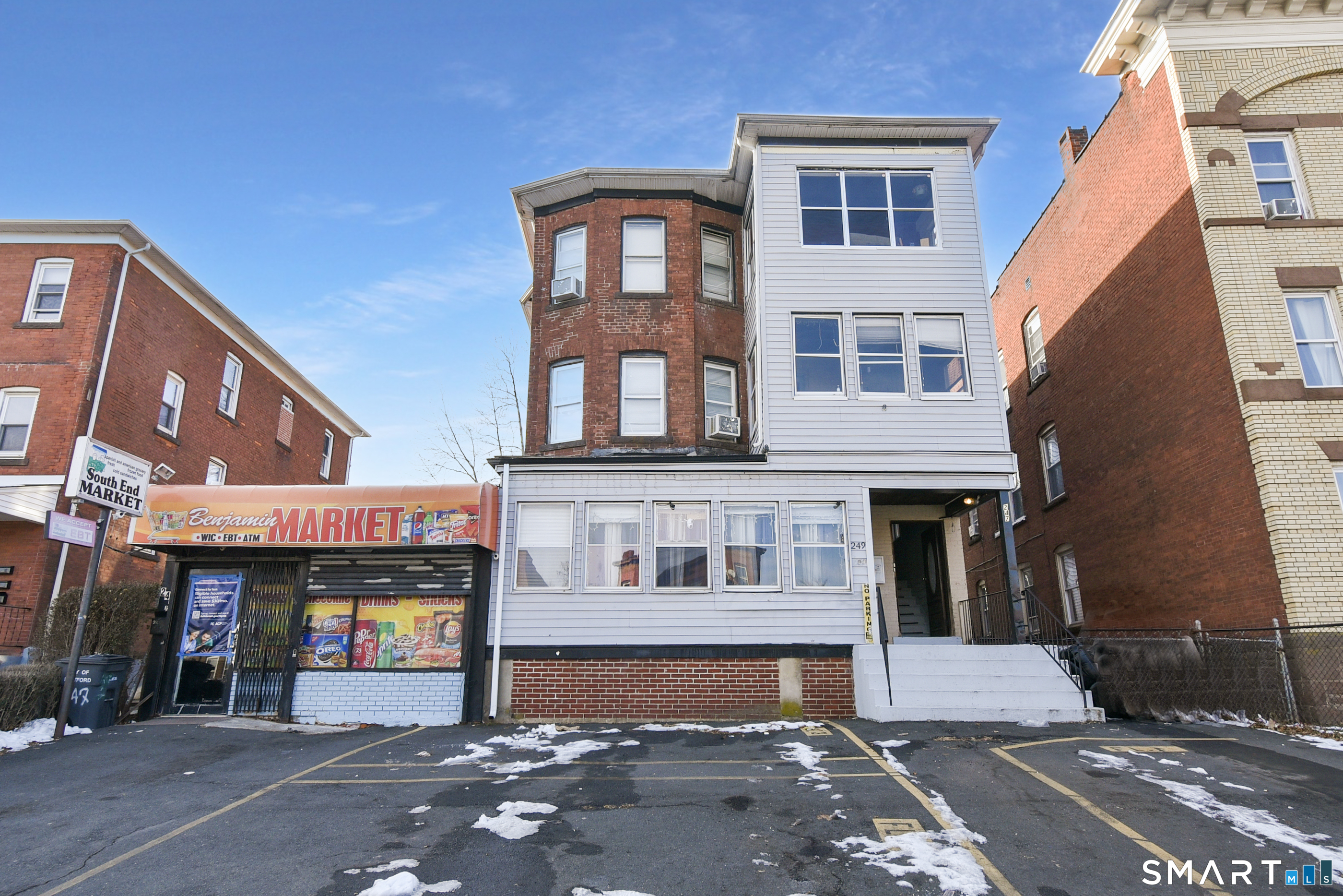 Homes for sale in Hartford, CT | 247 Franklin Ave, Hartford, CT 06114 | MLS# 24152284