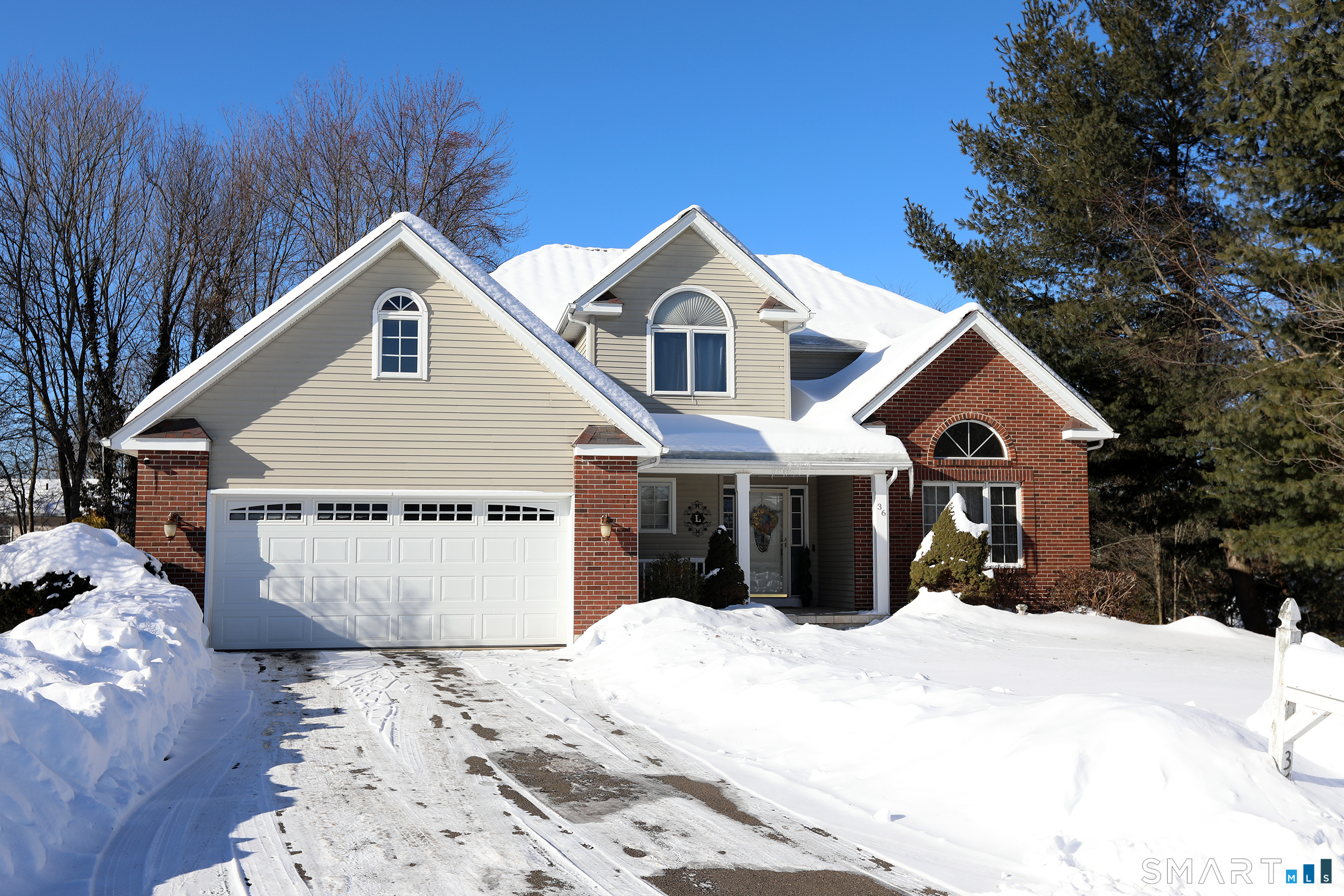 Homes for sale in Manchester, CT | 36 Frechette Cir, Manchester, CT 06040 | MLS# 24152498