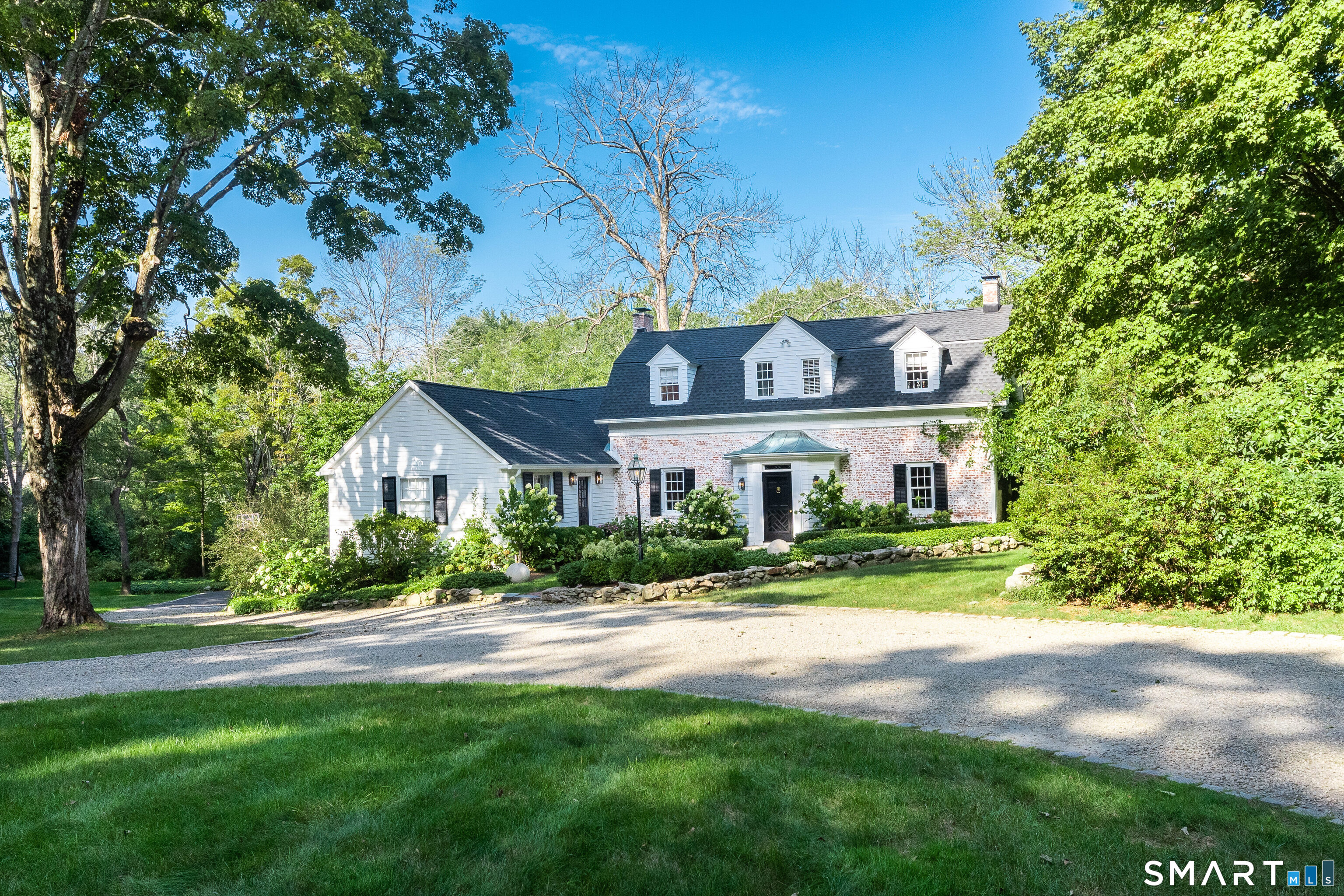 719 Valley Road, New Canaan, Connecticut photo 1
