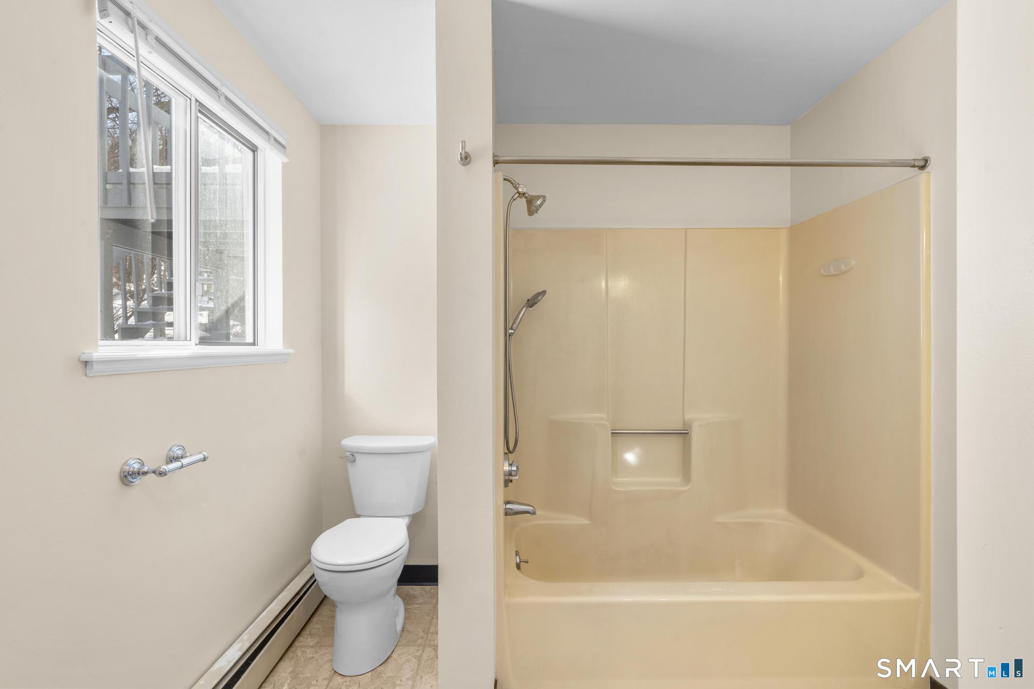 35 Woodlawn, Ansonia, 06401, 2 Bedrooms Bedrooms, 0 ,1 BathroomBathrooms,Residential Rental,For Sale,Woodlawn,0,24152476