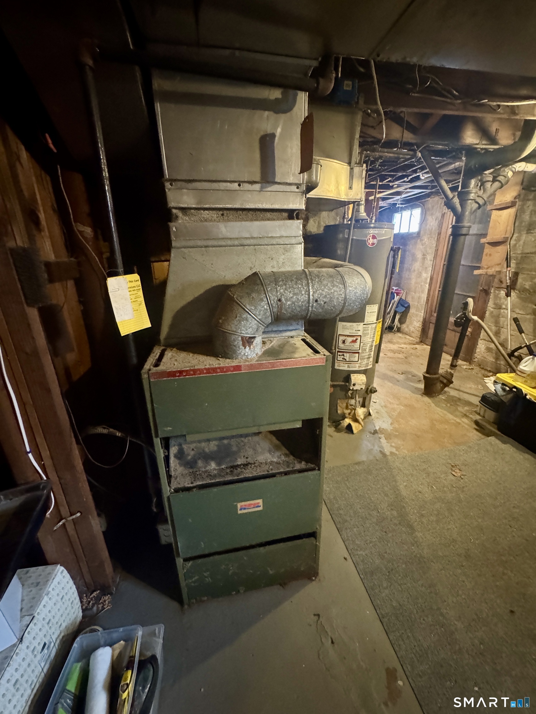 Homes for sale in Manchester, CT | 84 Middle Turnpike W, Manchester, CT 06040 | MLS# 24152690