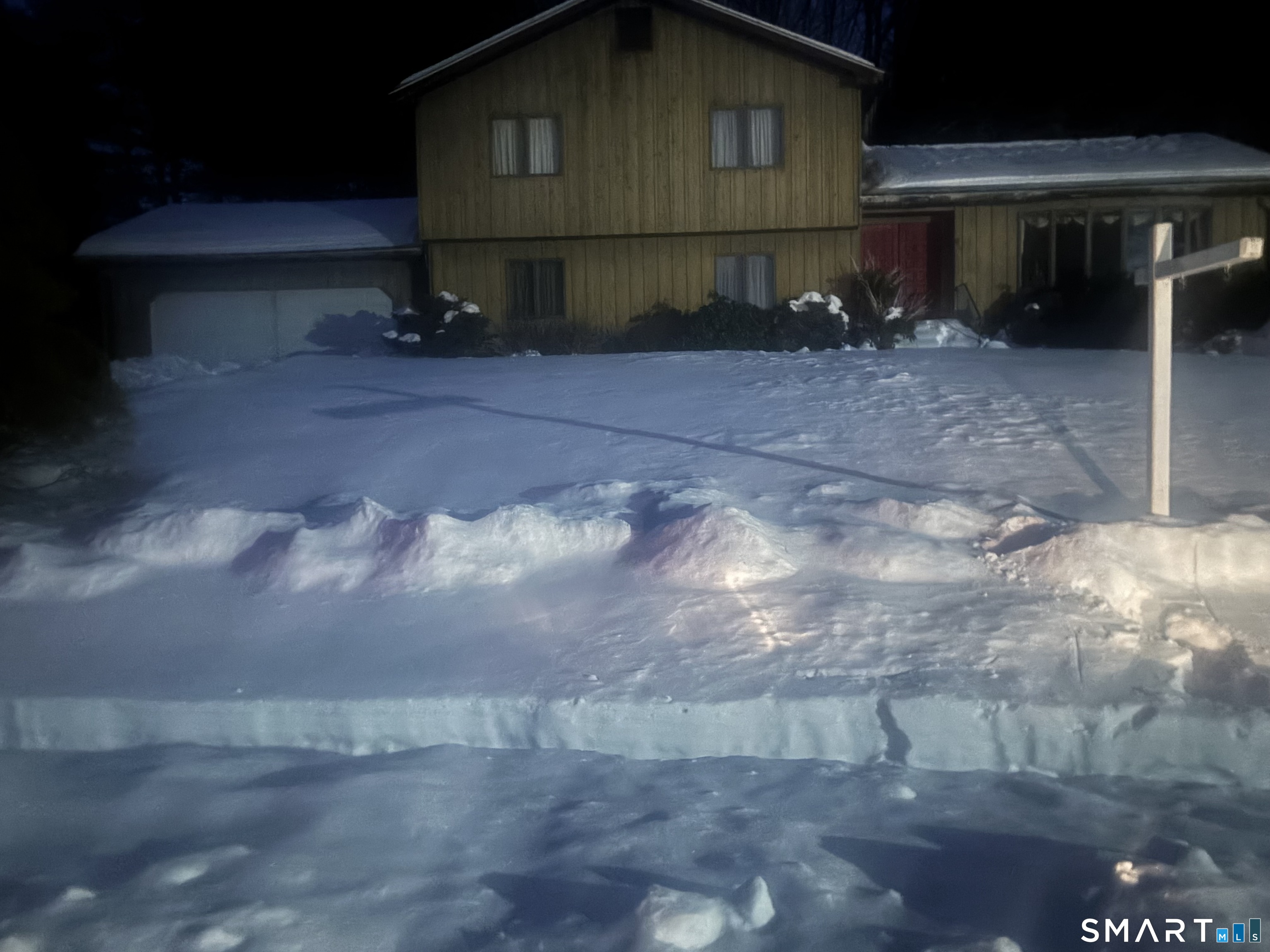 Homes for sale in Southington, CT | 45 Quail Hollow Dr, Southington, CT 06489 | MLS# 24152266