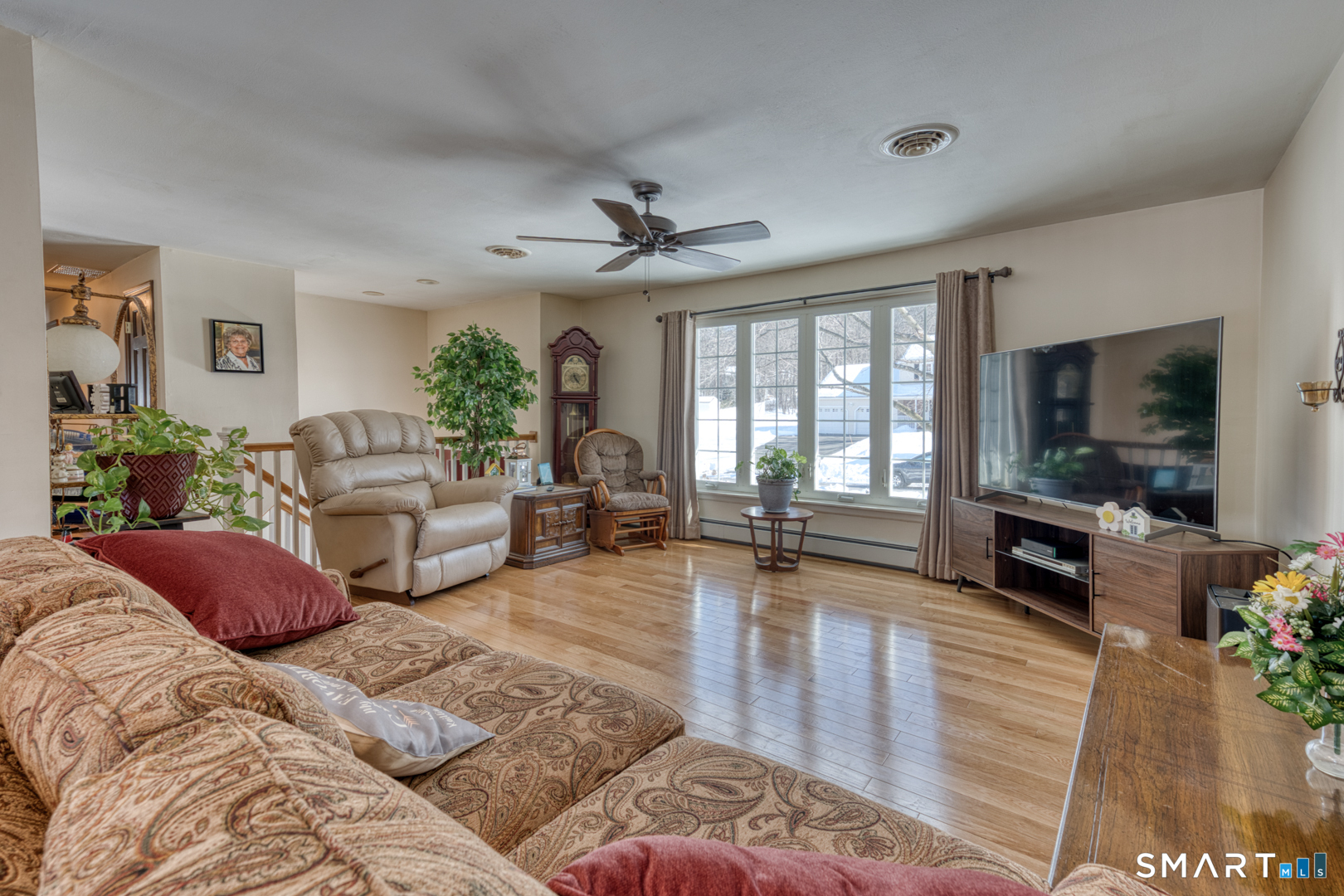 Homes for sale in Southington, CT | 41 Kingswood Dr, Southington, CT 06489 | MLS# 24151872