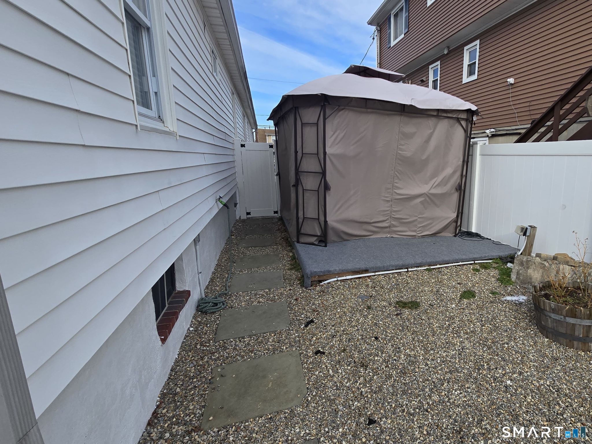 Homes for sale in Stamford, CT | 73 Rippowam Rd, Stamford, CT 06902 | MLS# 24151287