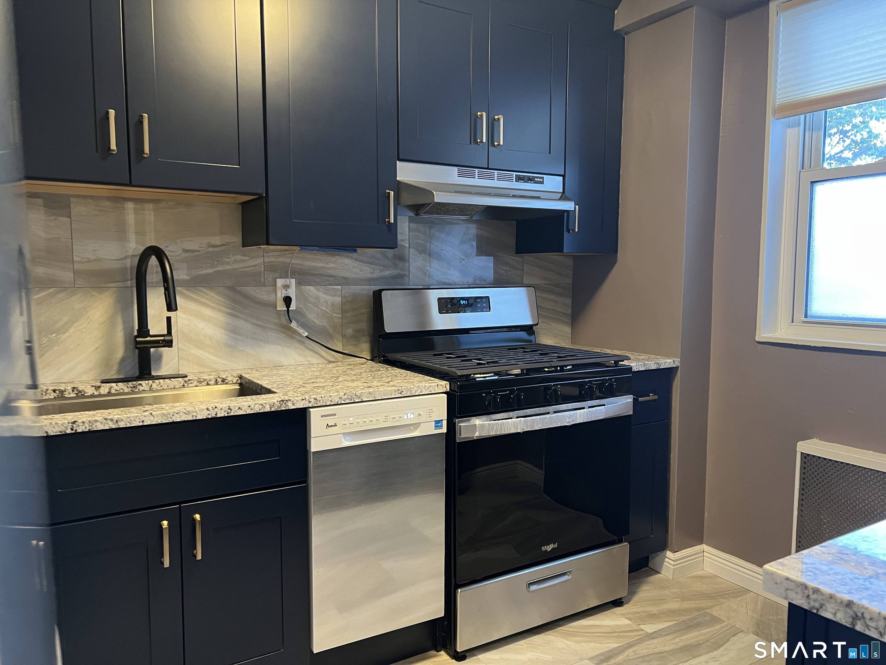 Homes for sale in Stamford, CT | 91 Strawberry Hill Ave #APT 139, Stamford, CT 06902 | MLS# 24144410