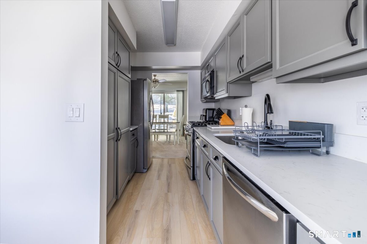 Homes for sale in Danbury, CT | 8 South St #B9, Danbury, CT 06810 | MLS# 24151690