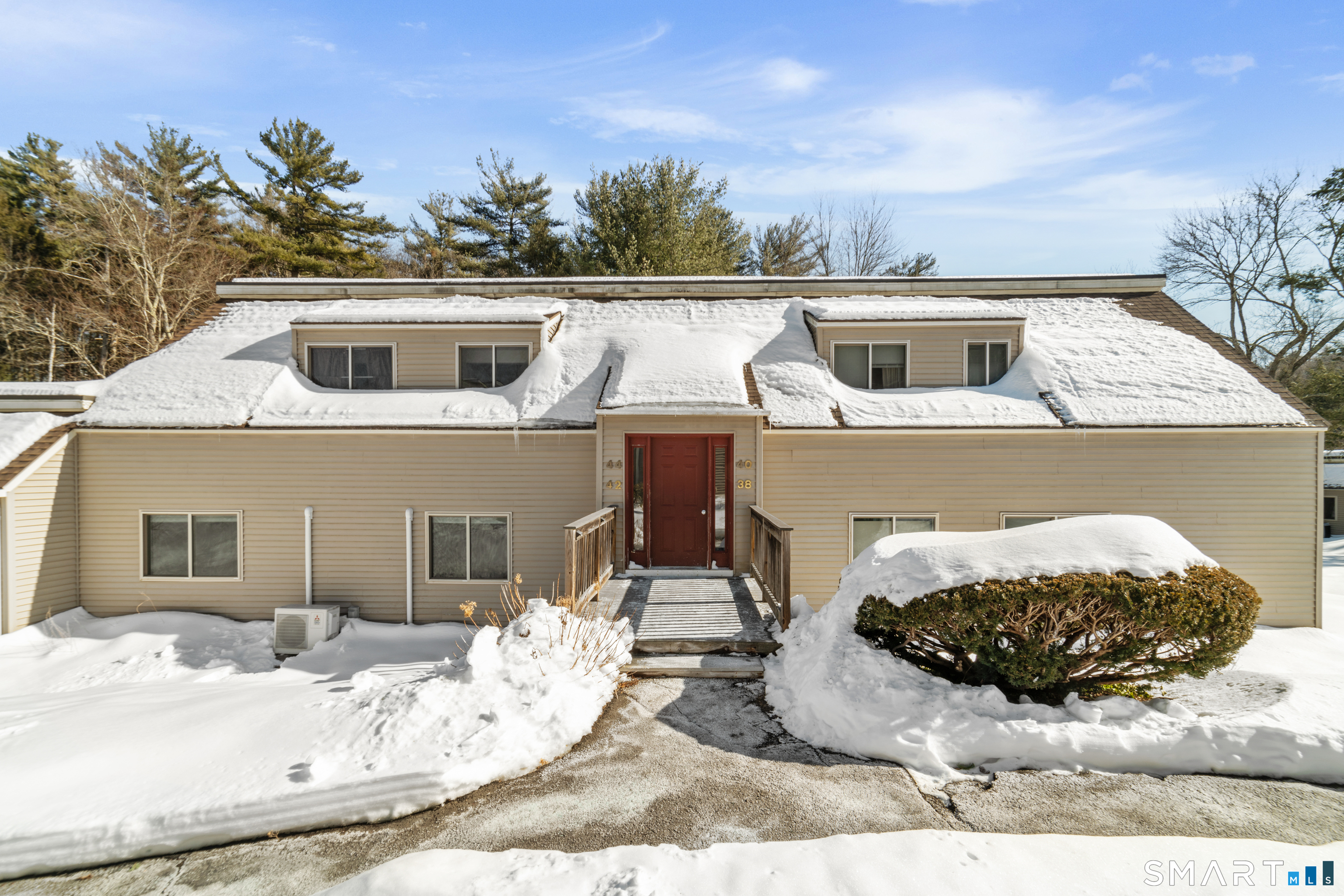 Homes for sale in Simsbury, CT | 42 Library Ln #42, Simsbury, CT 06070 | MLS# 24152640