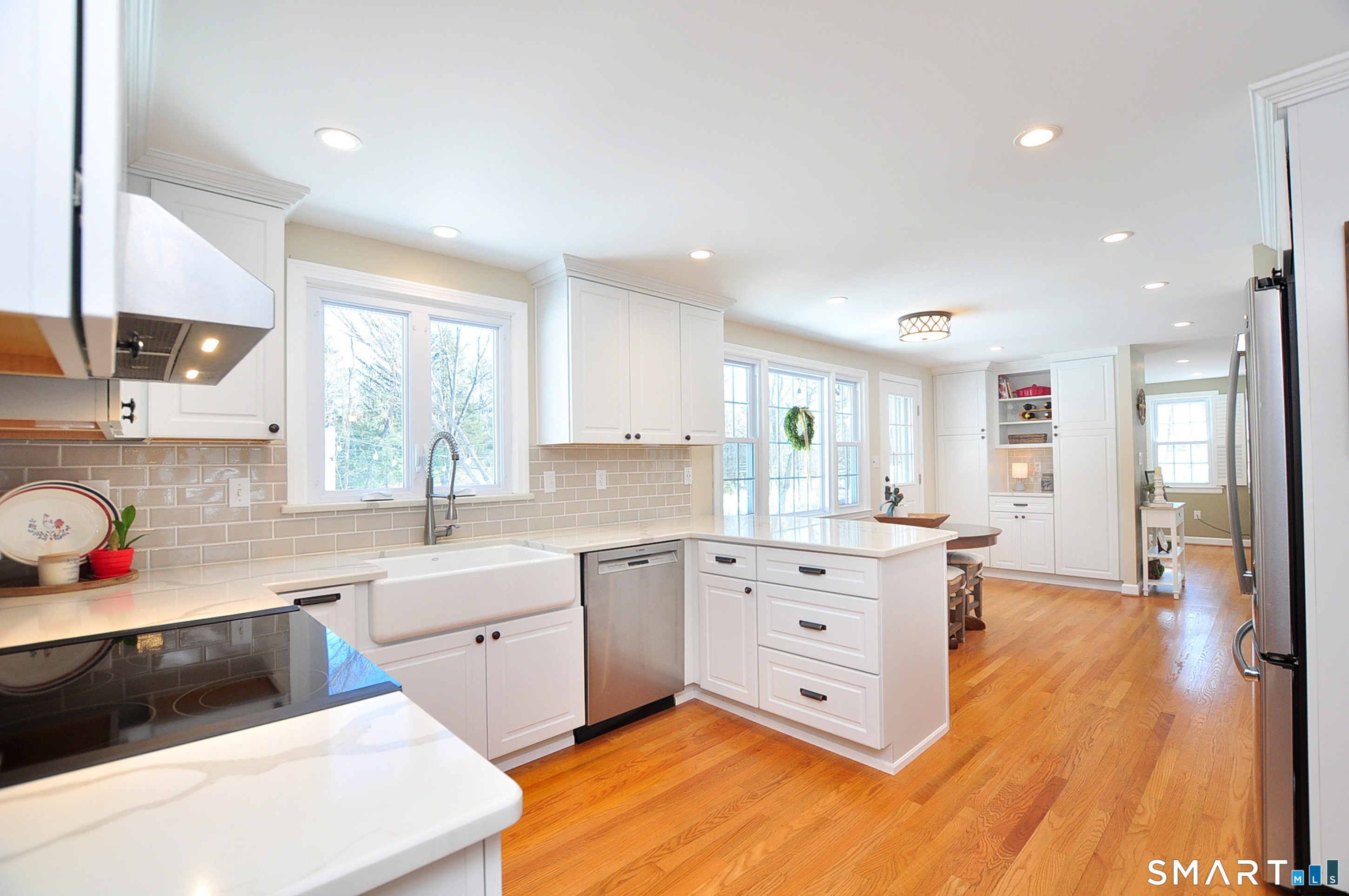 Homes for sale in Simsbury, CT | 21 North Dr, Simsbury, CT 06070 | MLS# 24152406