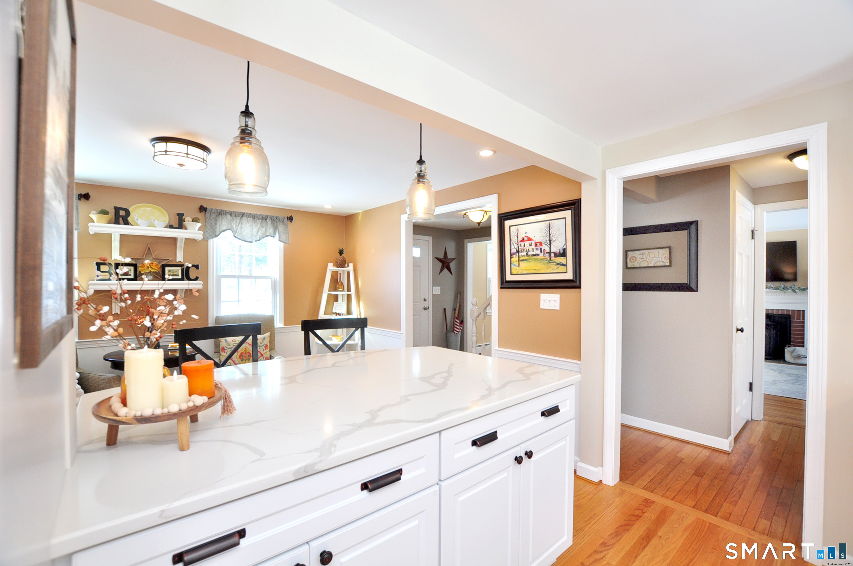 Homes for sale in Simsbury, CT | 21 North Dr, Simsbury, CT 06070 | MLS# 24152406