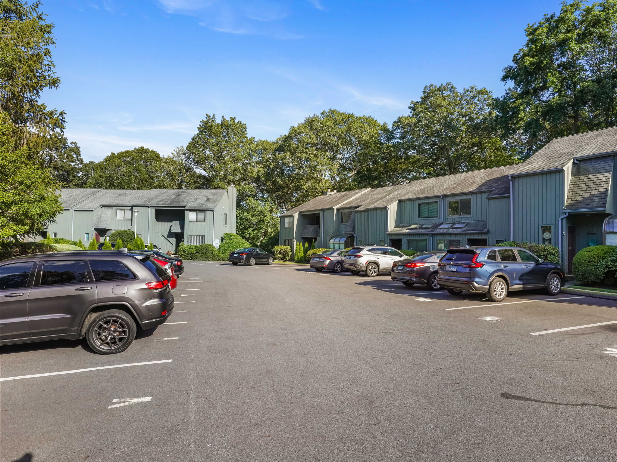 Homes for sale in Norwalk, CT | 123 Old Belden Hill Rd #APT 40, Norwalk, CT 06850 | MLS# 24152898