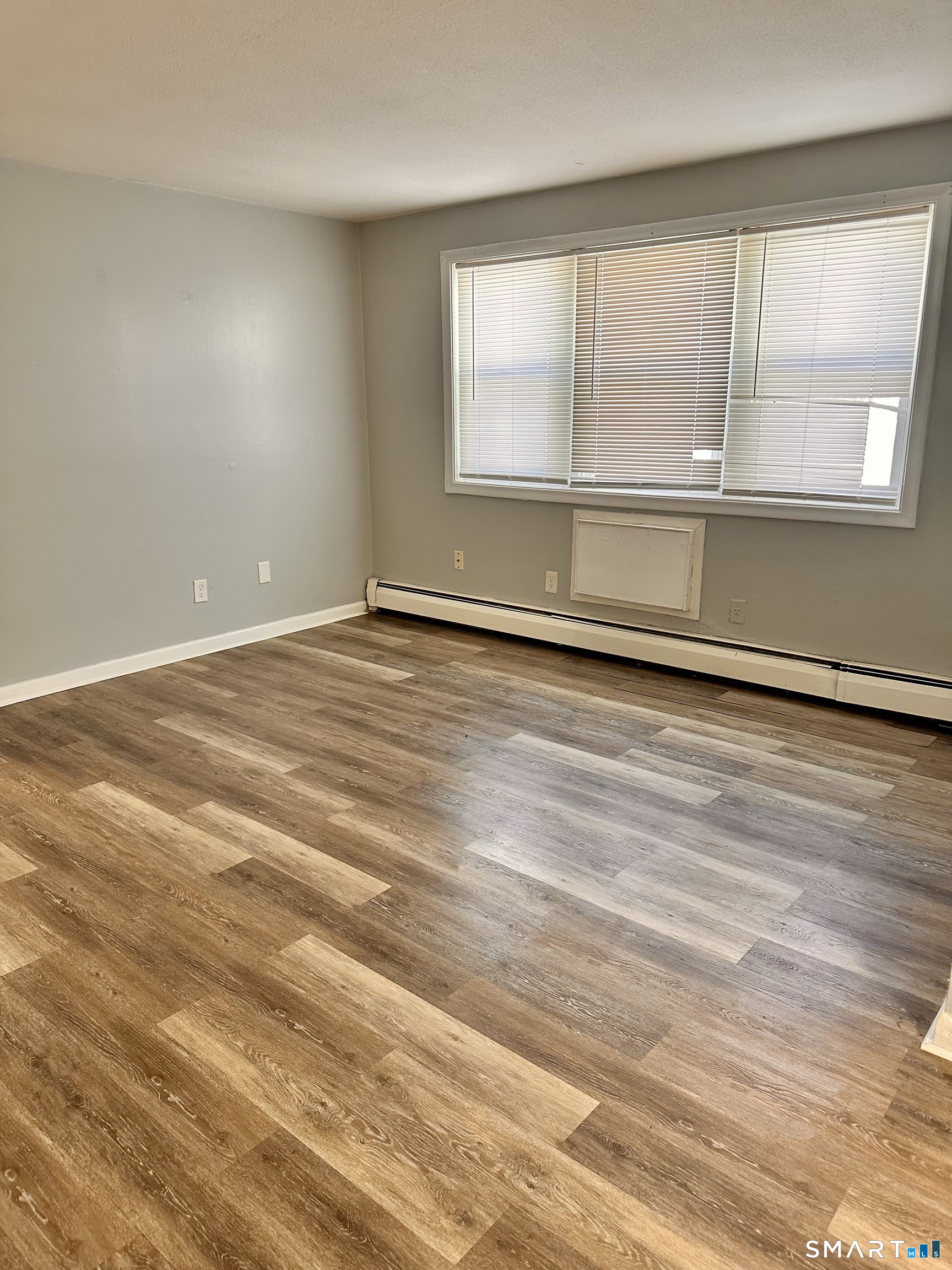 Homes for sale in Hartford, CT | 16 Henry St, Hartford, CT 06114 | MLS# 24152320