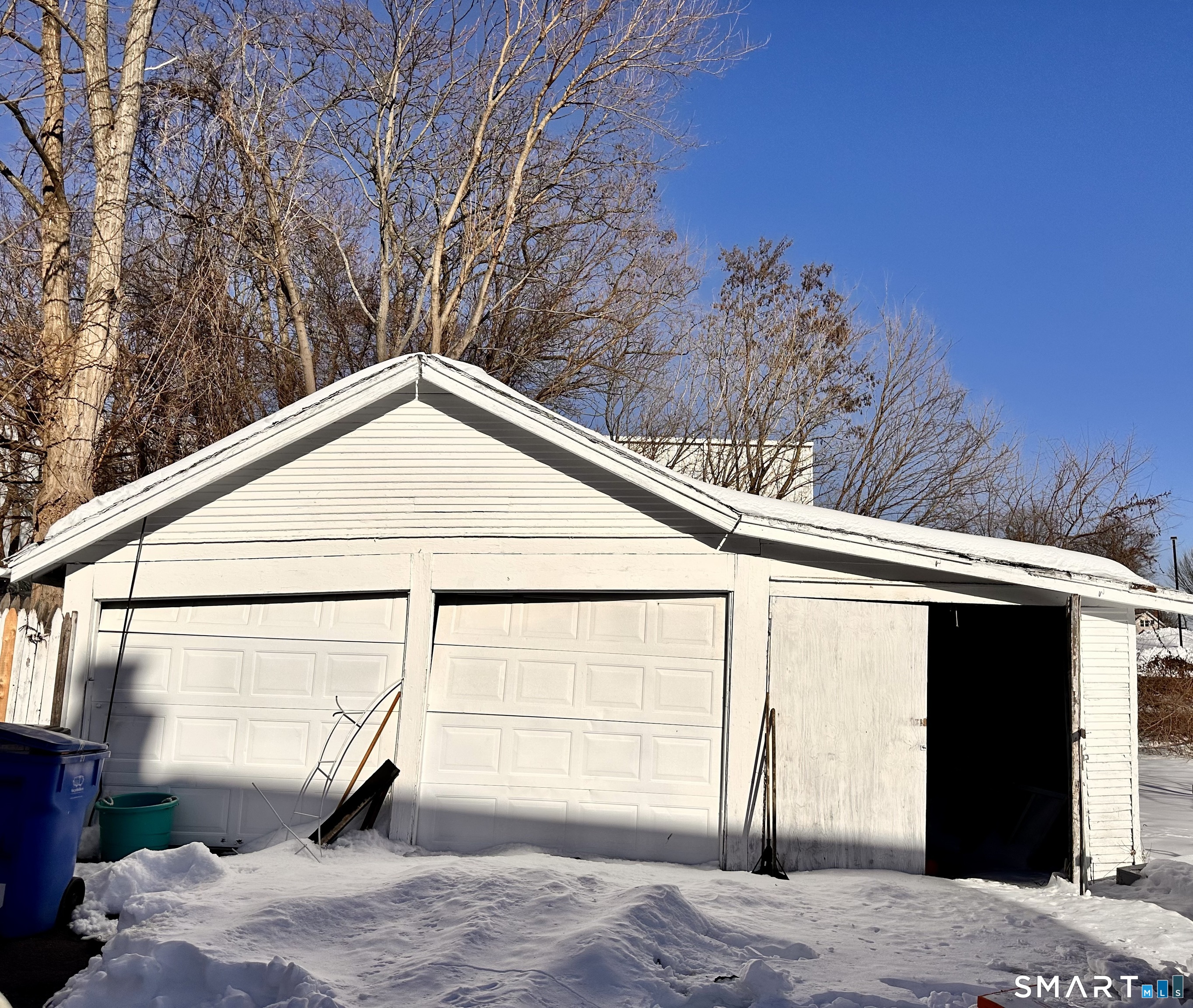 Homes for sale in Hartford, CT | 16 Henry St, Hartford, CT 06114 | MLS# 24152320