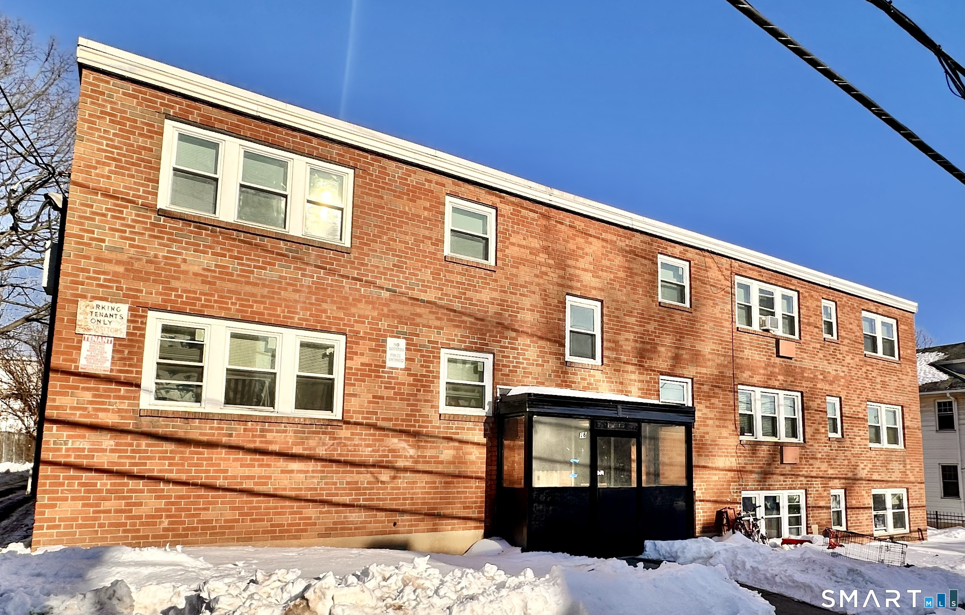 Homes for sale in Hartford, CT | 16 Henry St, Hartford, CT 06114 | MLS# 24152320