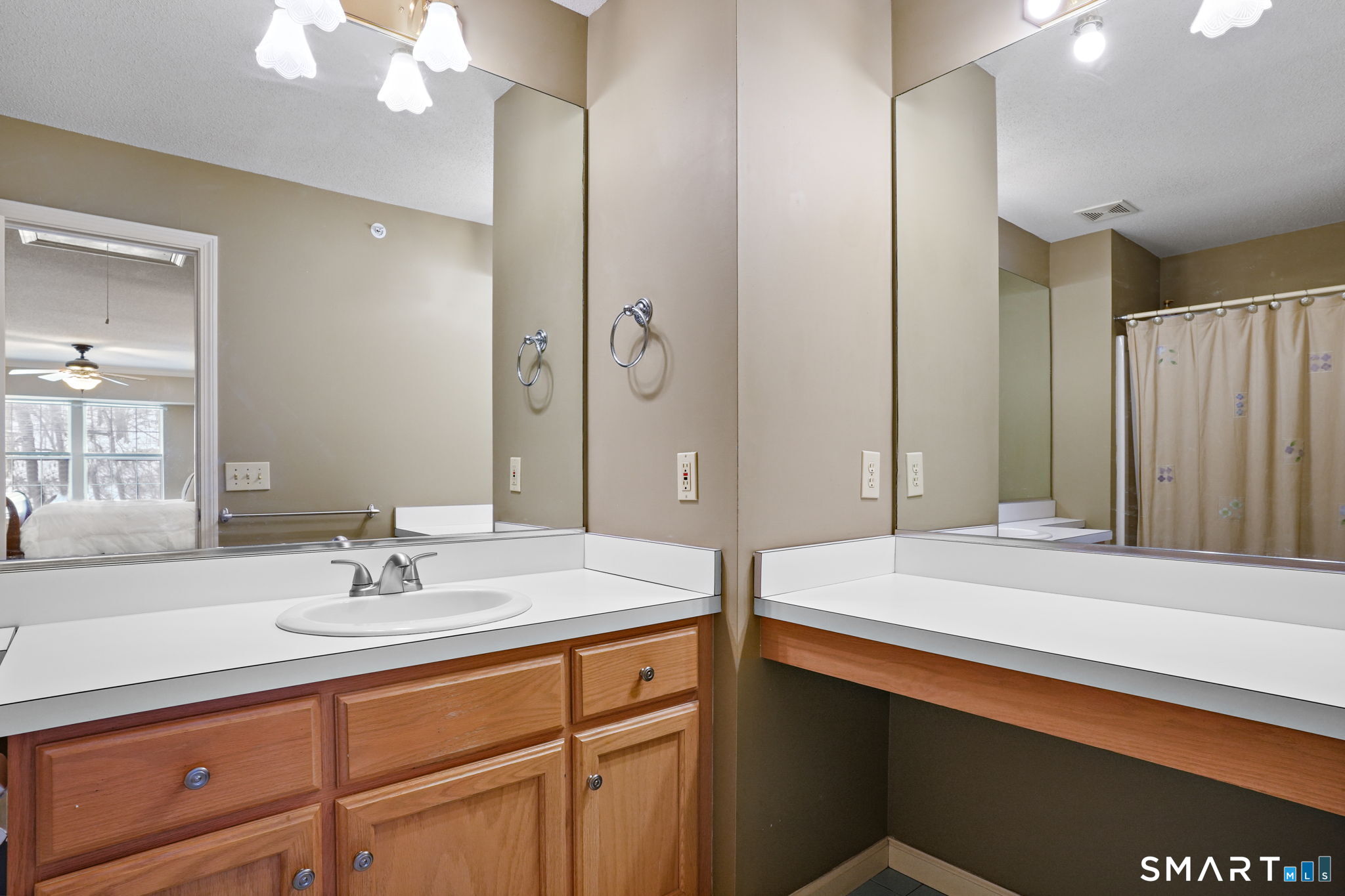 631 Danbury, Unit 30 photo 18