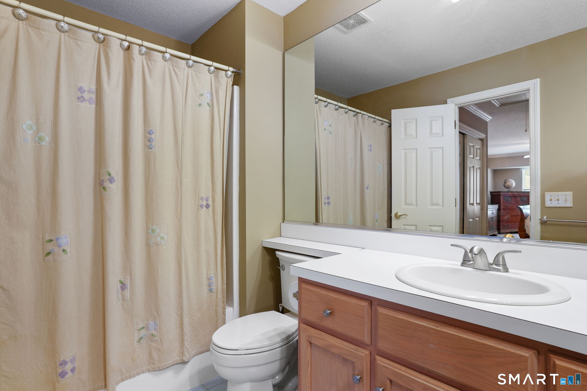 631 Danbury, Unit 30 photo 19