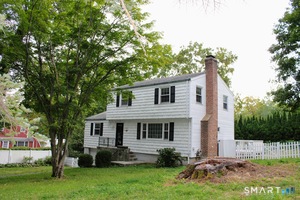 3 Woodley Lane