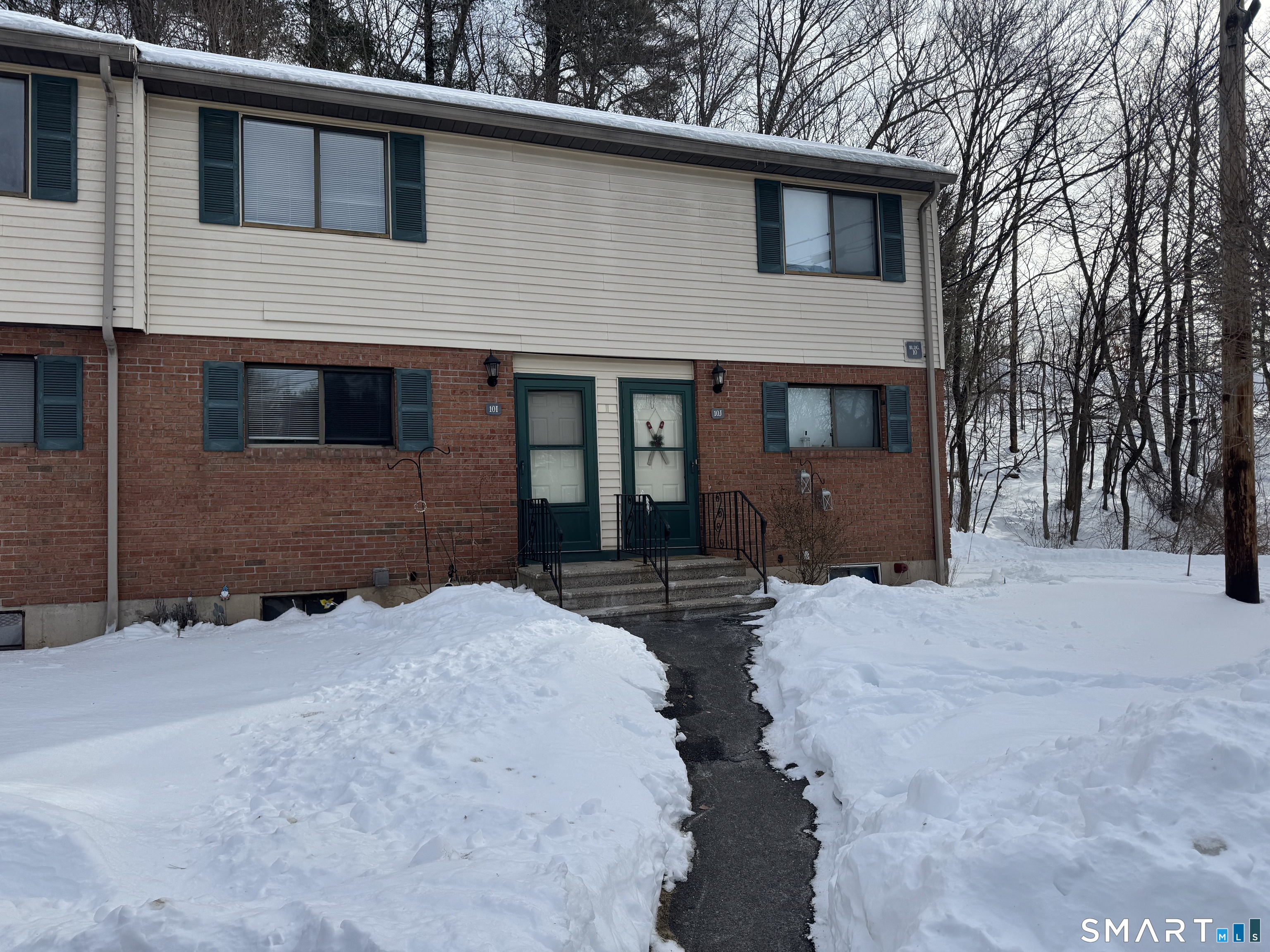 Homes for sale in Naugatuck, CT | 39 Horton Hill Rd #10I, Naugatuck, CT 06770 | MLS# 24153101