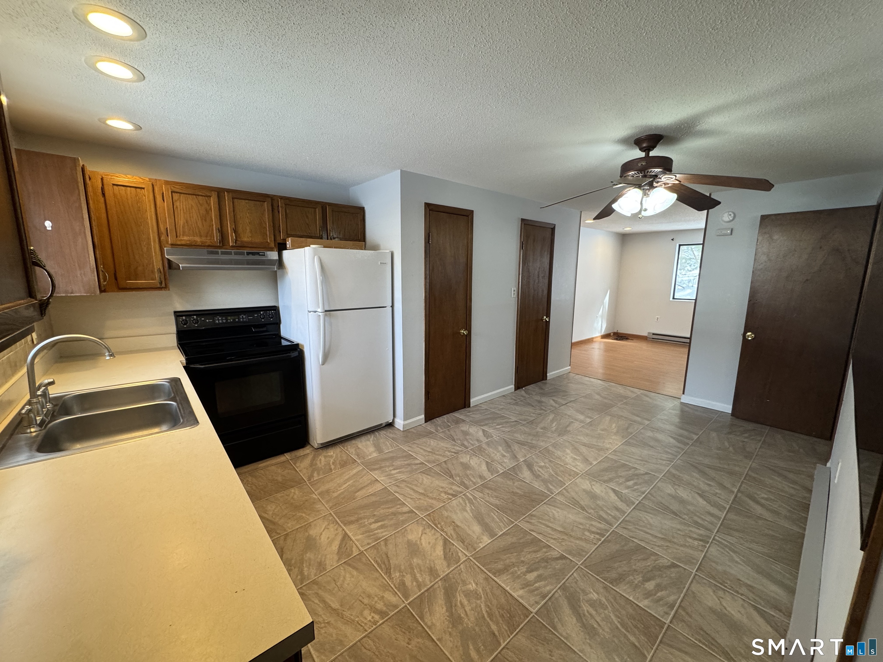 Homes for sale in Naugatuck, CT | 39 Horton Hill Rd #10I, Naugatuck, CT 06770 | MLS# 24153101