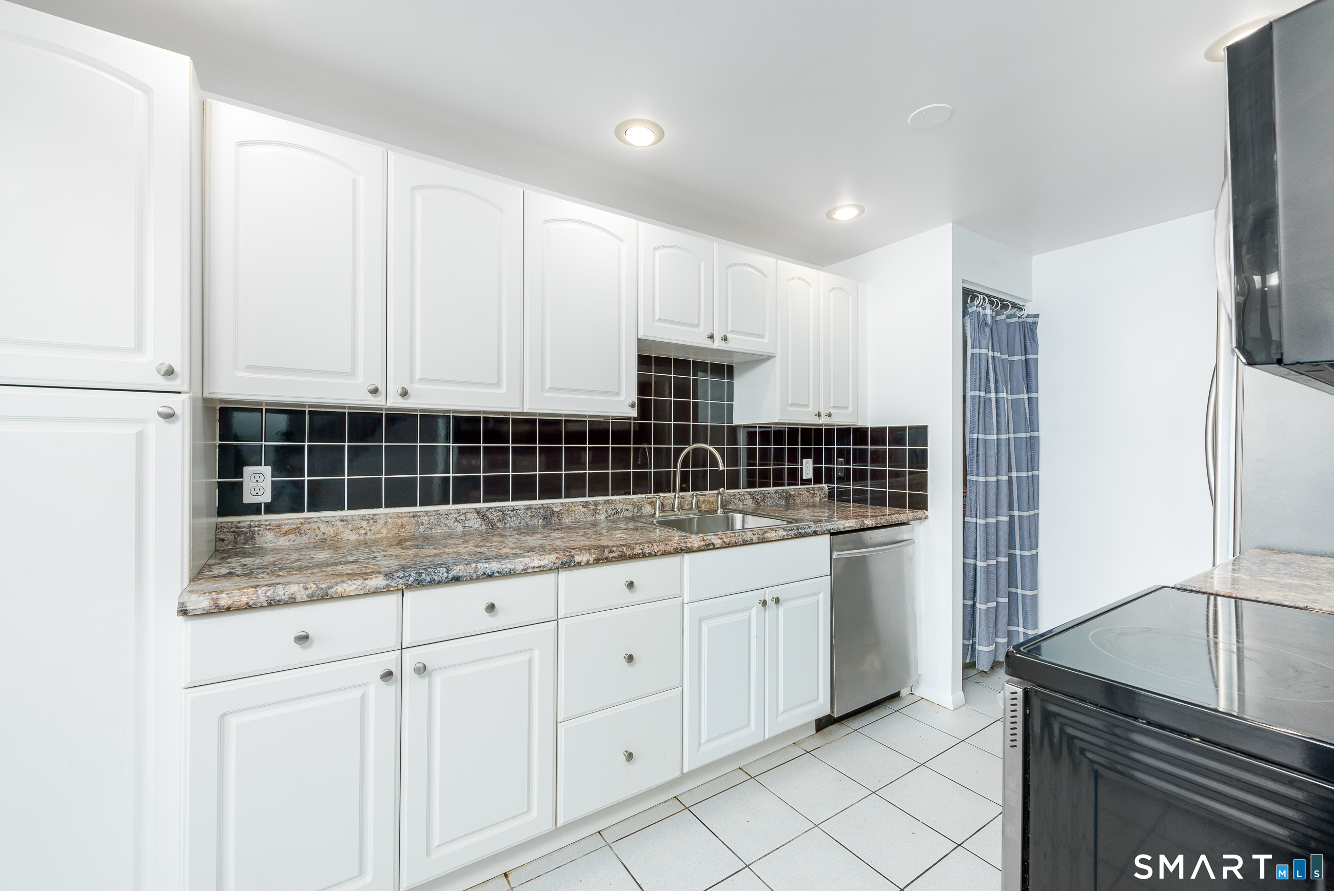 Homes for sale in South Windsor, CT | 24 Cinnamon Spgs #24, South Windsor, CT 06074 | MLS# 24153120