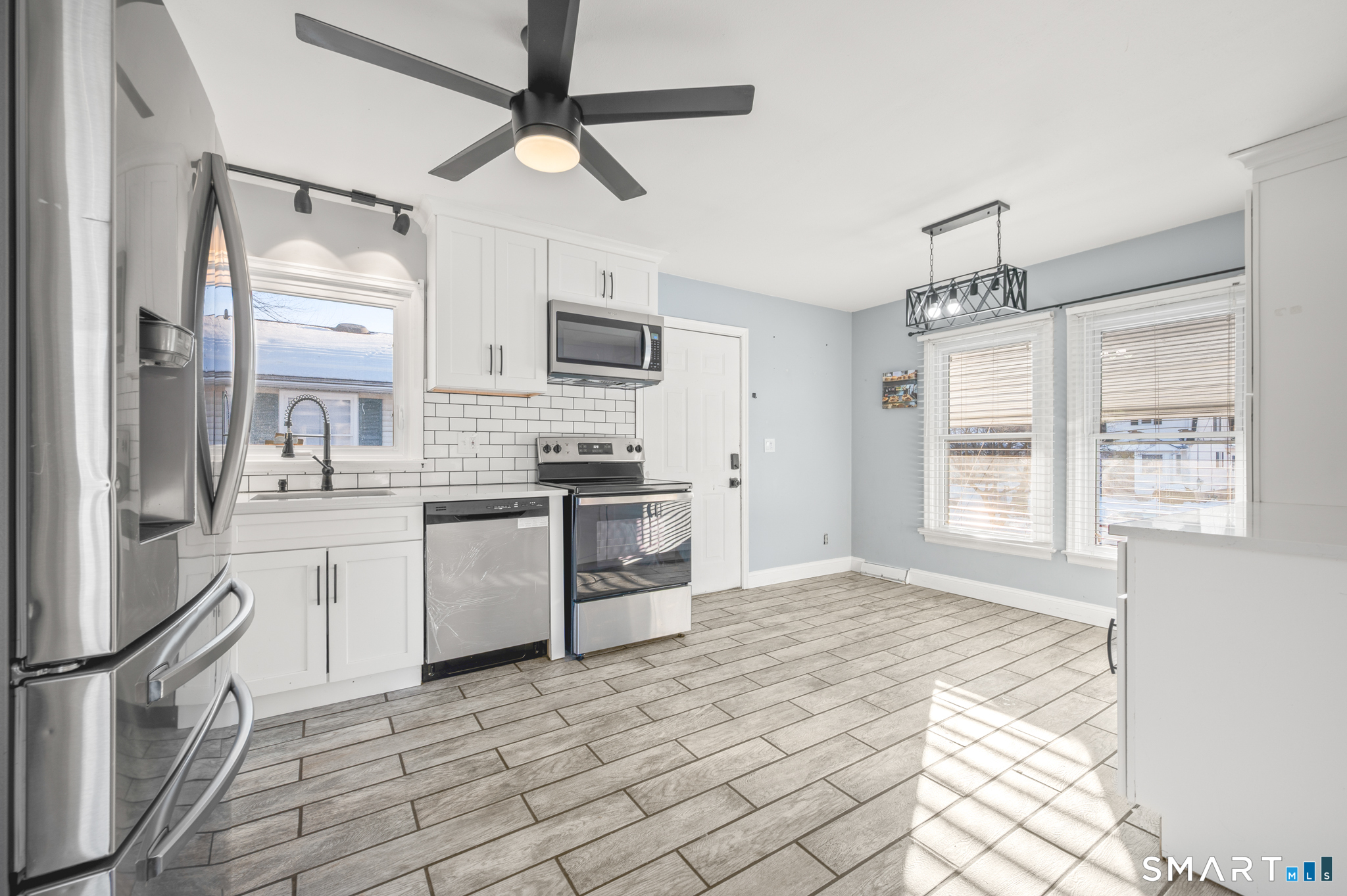 Homes for sale in Glastonbury, CT | 24 Pearl St, Glastonbury, CT 06033 | MLS# 24151464