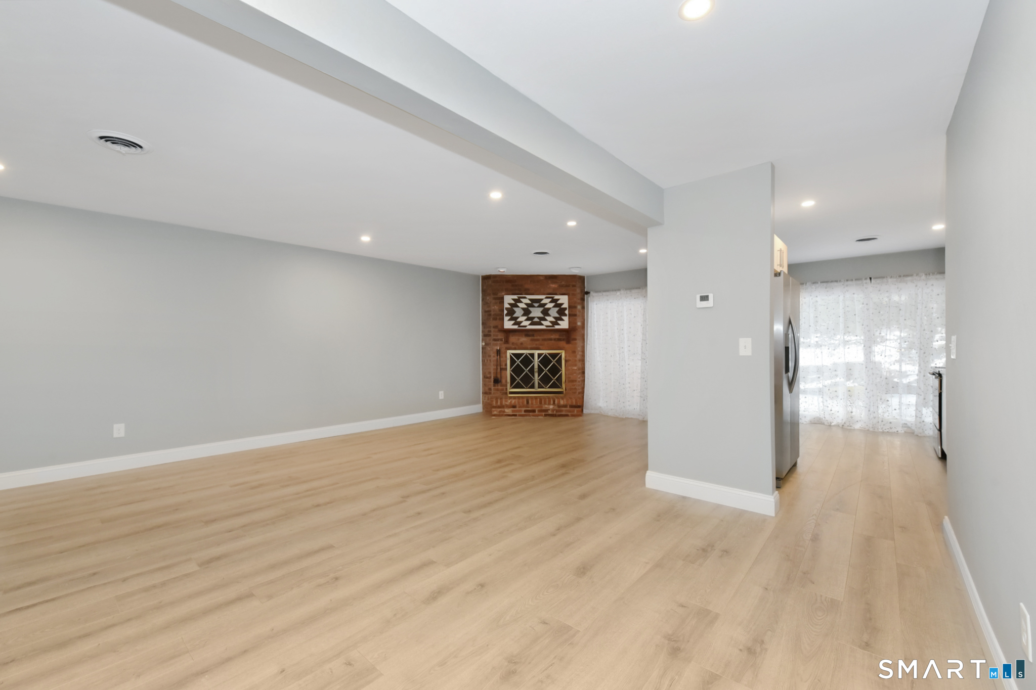 Homes for sale in Fairfield, CT | 28 Mill Hill Rd #28, Fairfield, CT 06890 | MLS# 24153185