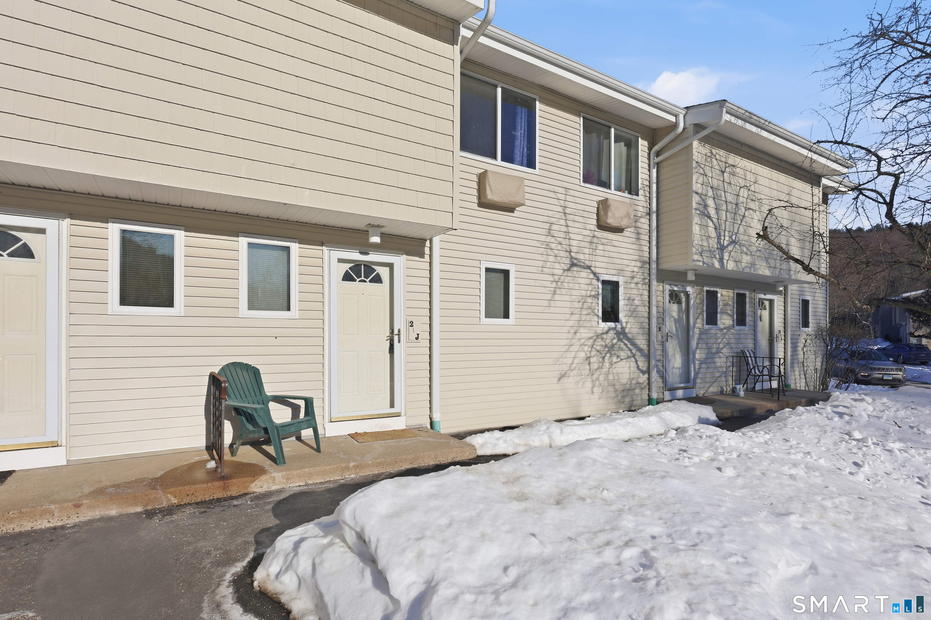 Homes for sale in New Hartford, CT | 220 Main St #2J, New Hartford, CT 06057 | MLS# 24153107