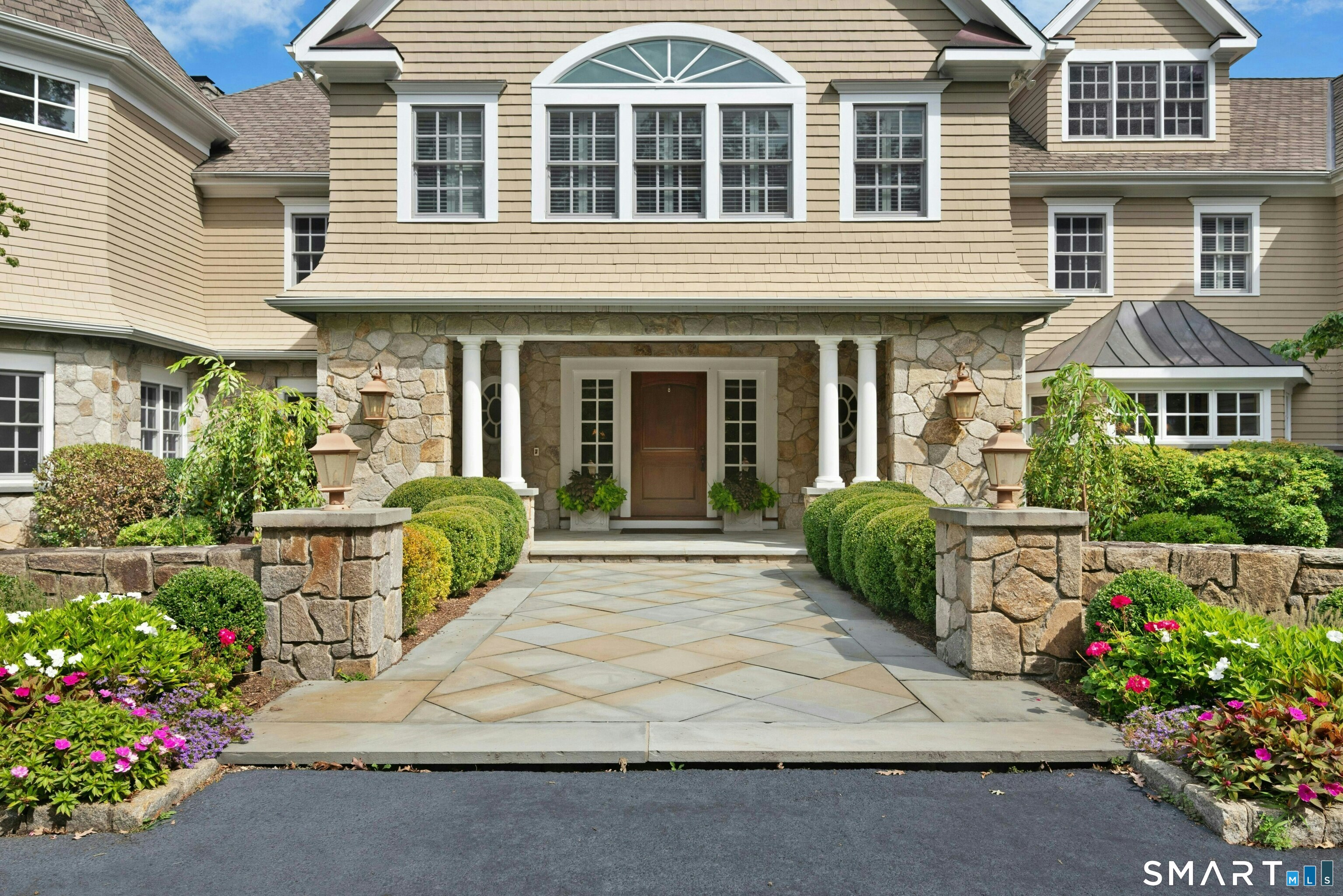 Homes for sale in Weston, CT | 76 Lords Hwy, Weston, CT 06883 | MLS# 24151746