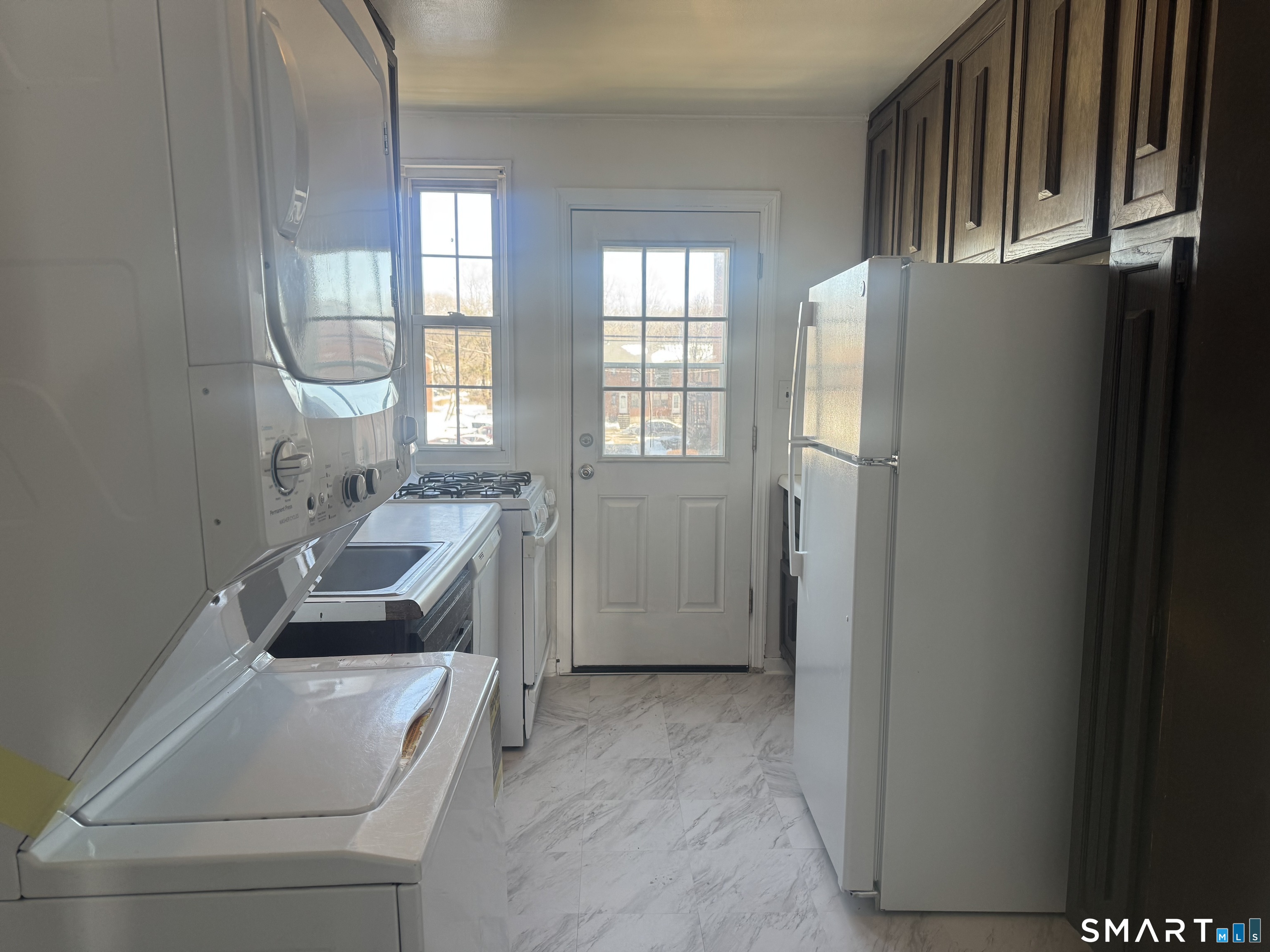 Homes for sale in Bridgeport, CT | 186 Louisiana Ave #D, Bridgeport, CT 06610 | MLS# 24153184