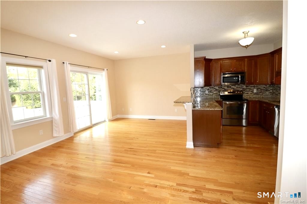 Photo 2 of 15 Gianna Drive, Manchester, CT