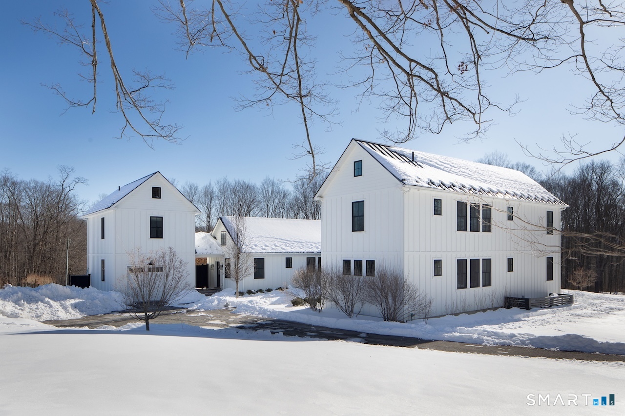 Homes for sale in Salisbury, CT | 5 Valley Rd, Salisbury, CT 06039 | MLS# 24153644