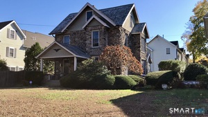 35 Maple Tree Avenue, Unit APT 1