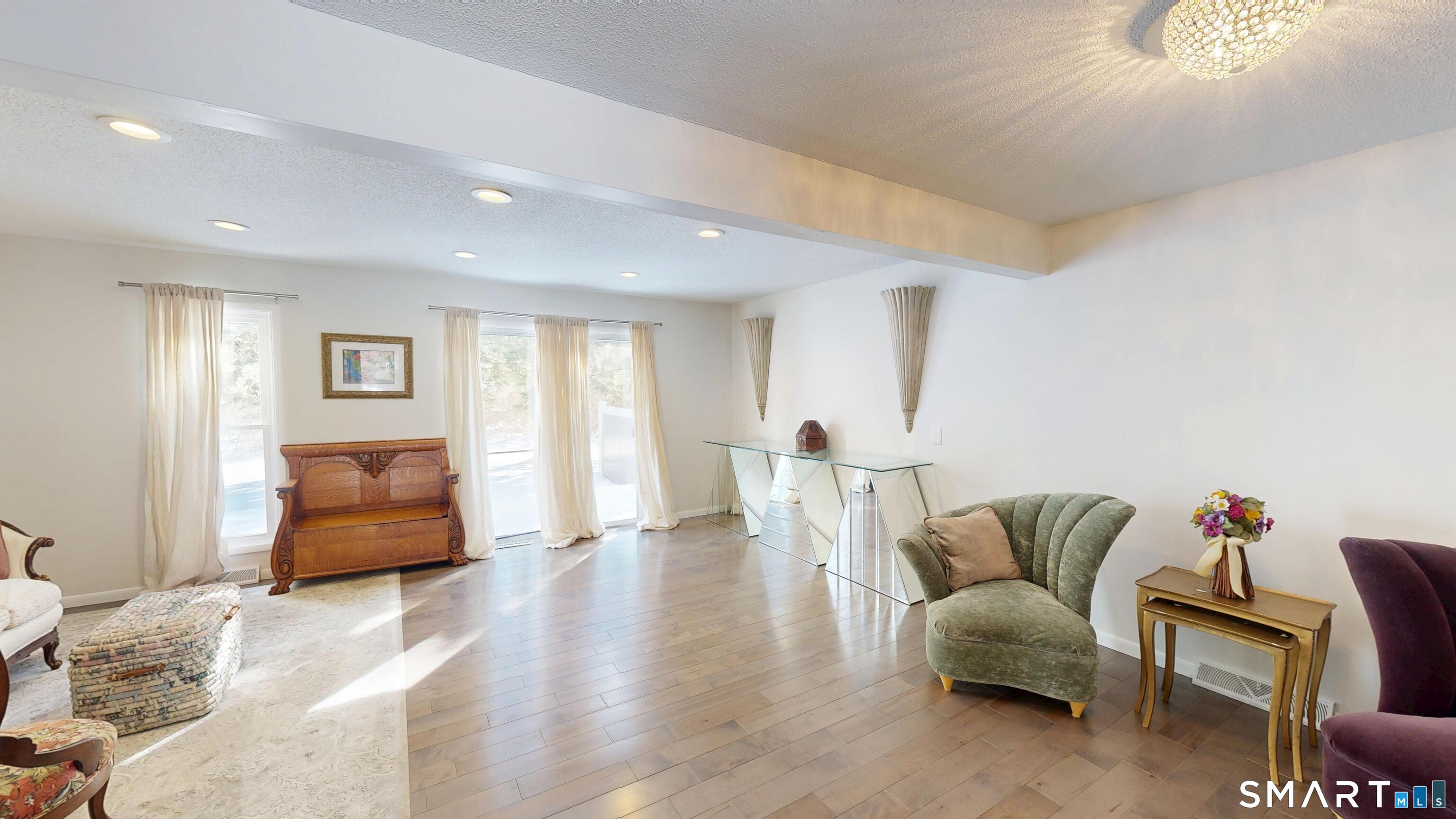 Homes for sale in Cheshire, CT | 550 Oak Ave #550, Cheshire, CT 06410 | MLS# 24154006