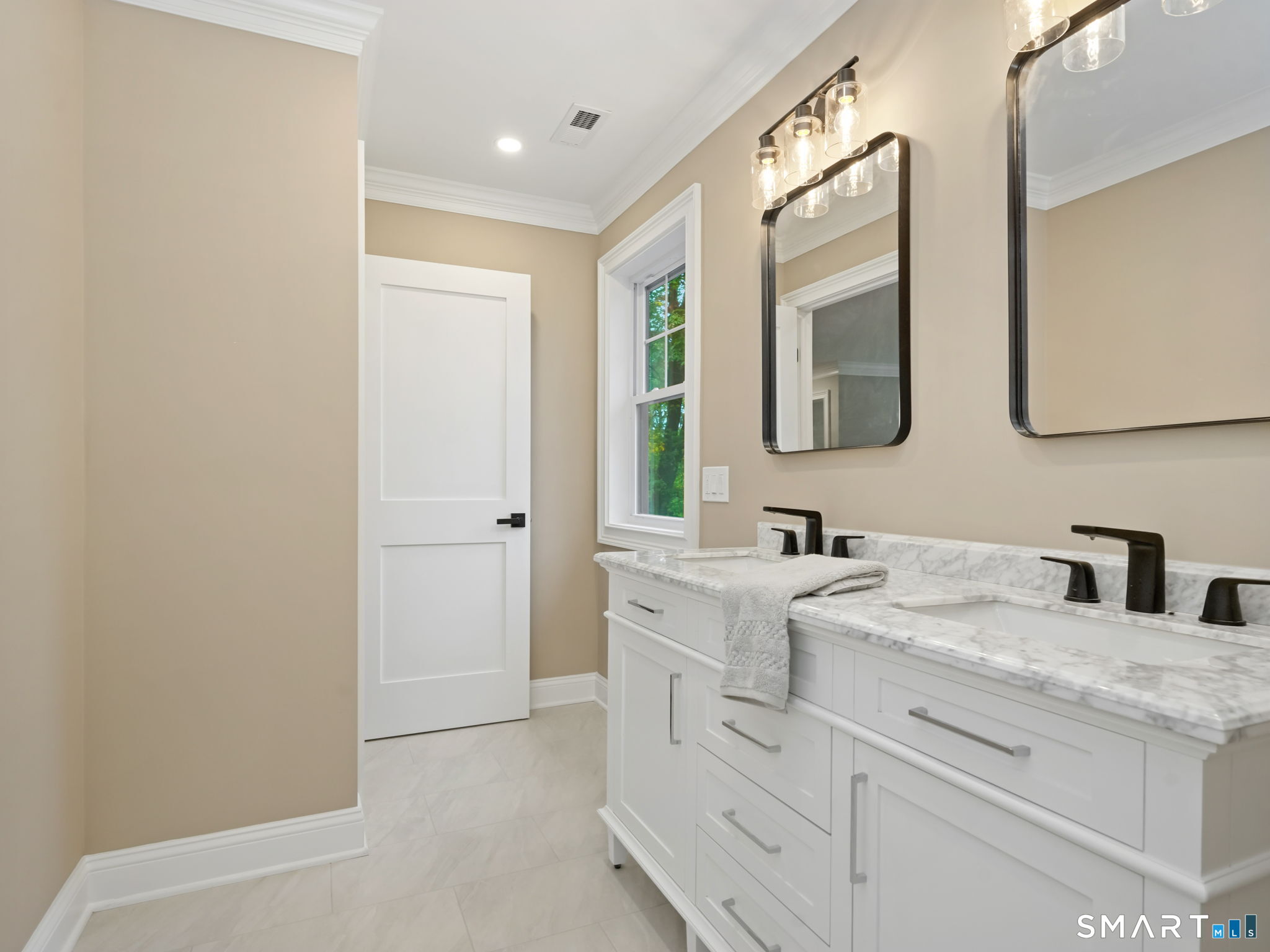 419 Valley, Fairfield, 06825, 4 Bedrooms Bedrooms, 0 ,3 BathroomsBathrooms,Single Family For Sale,For Sale,Valley,0,24131701