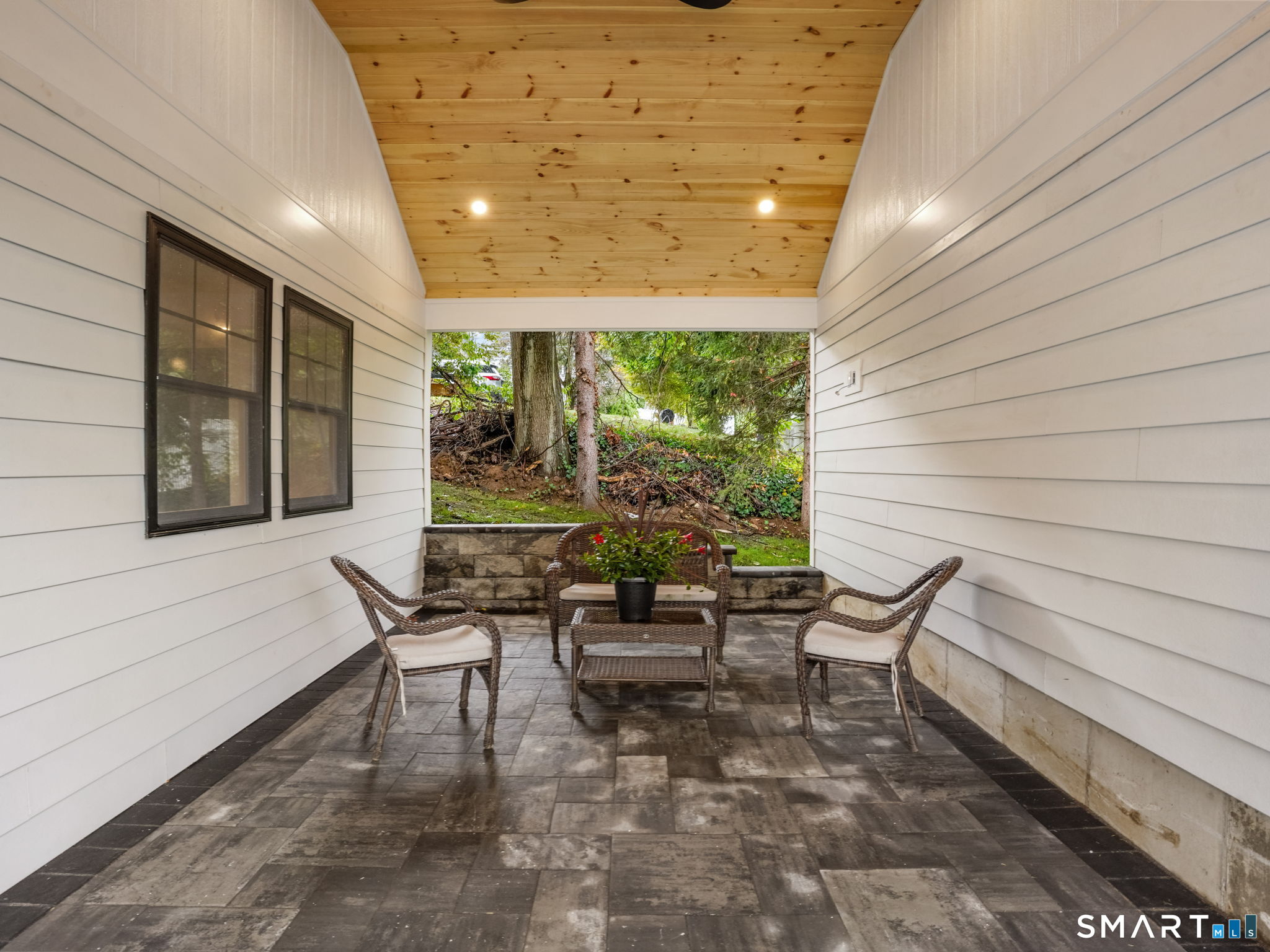 419 Valley, Fairfield, 06825, 4 Bedrooms Bedrooms, 0 ,3 BathroomsBathrooms,Single Family For Sale,For Sale,Valley,0,24131701