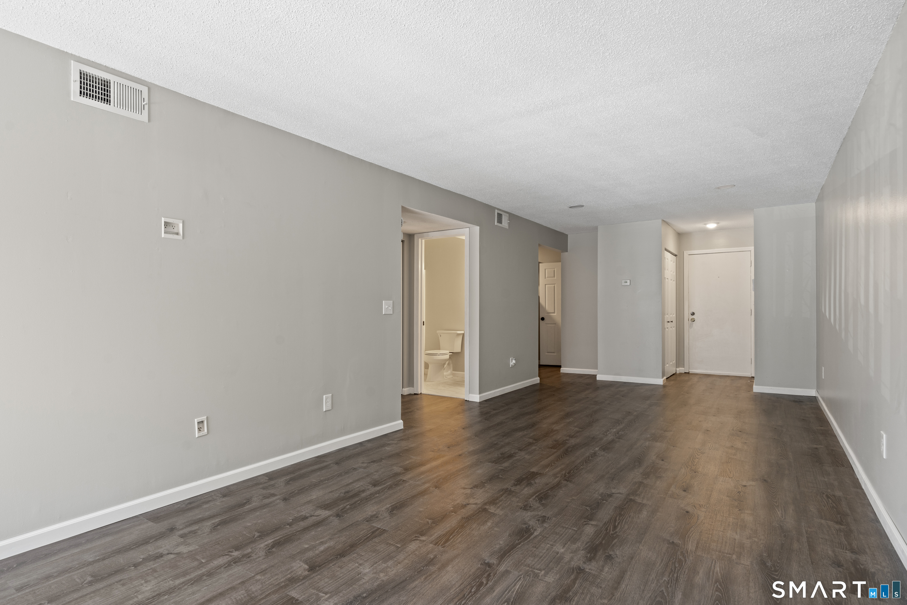 Homes for sale in Newington, CT | 15 Woodsedge Dr #APT 5C, Newington, CT 06111 | MLS# 24153997