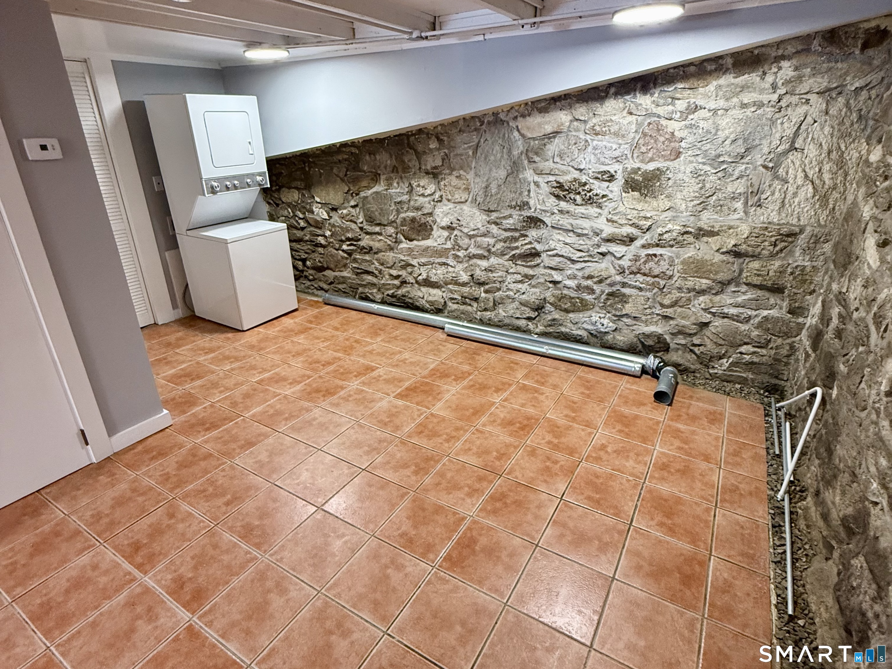 7 Washington, Woodbury, 06798, 2 Bedrooms Bedrooms, 0 ,1 BathroomBathrooms,Residential Rental,For Sale,Washington,0,24059337