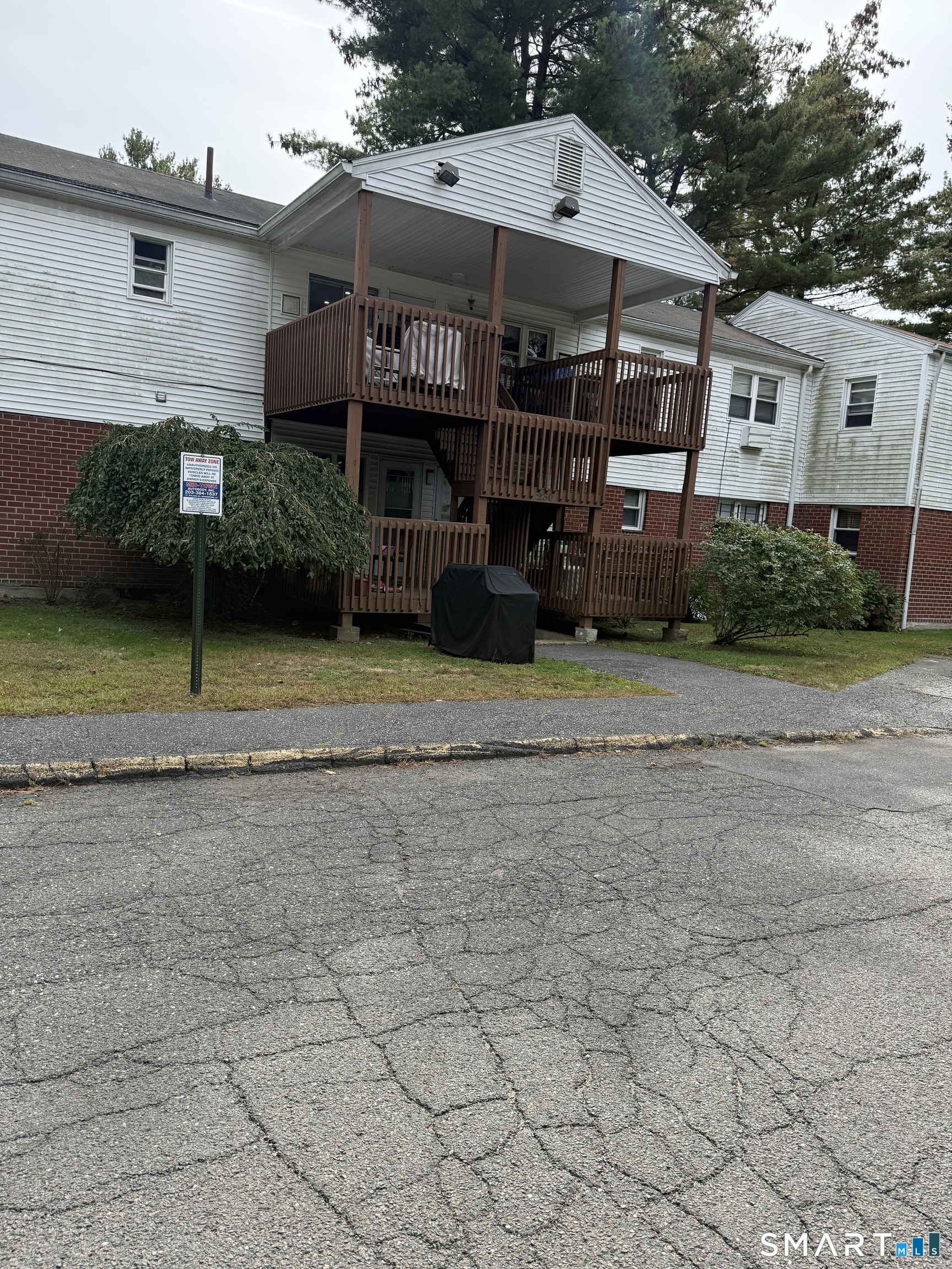 Homes for sale in Bridgeport, CT | 230 Cherry Hill Dr #2B, Bridgeport, CT 06606 | MLS# 24155012