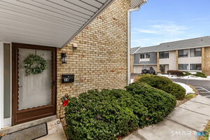 Welcome to 199 Gregory Boulevard, Unit I4 - your gateway to easy coastal living at Dorlon Terrace.