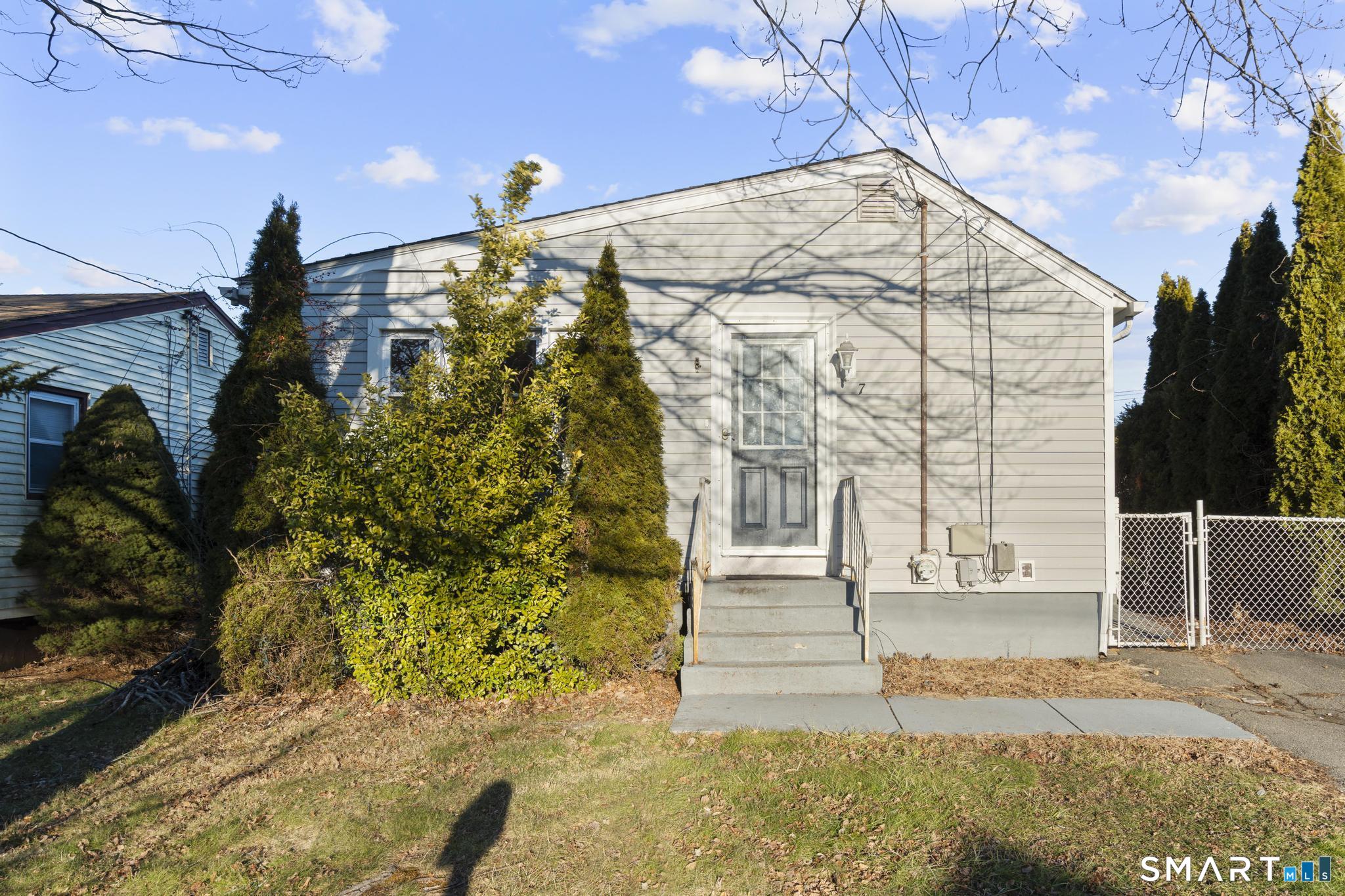 Homes for sale in West Haven, CT | 7 Ipswich St, West Haven, CT 06516 | MLS# 24155071