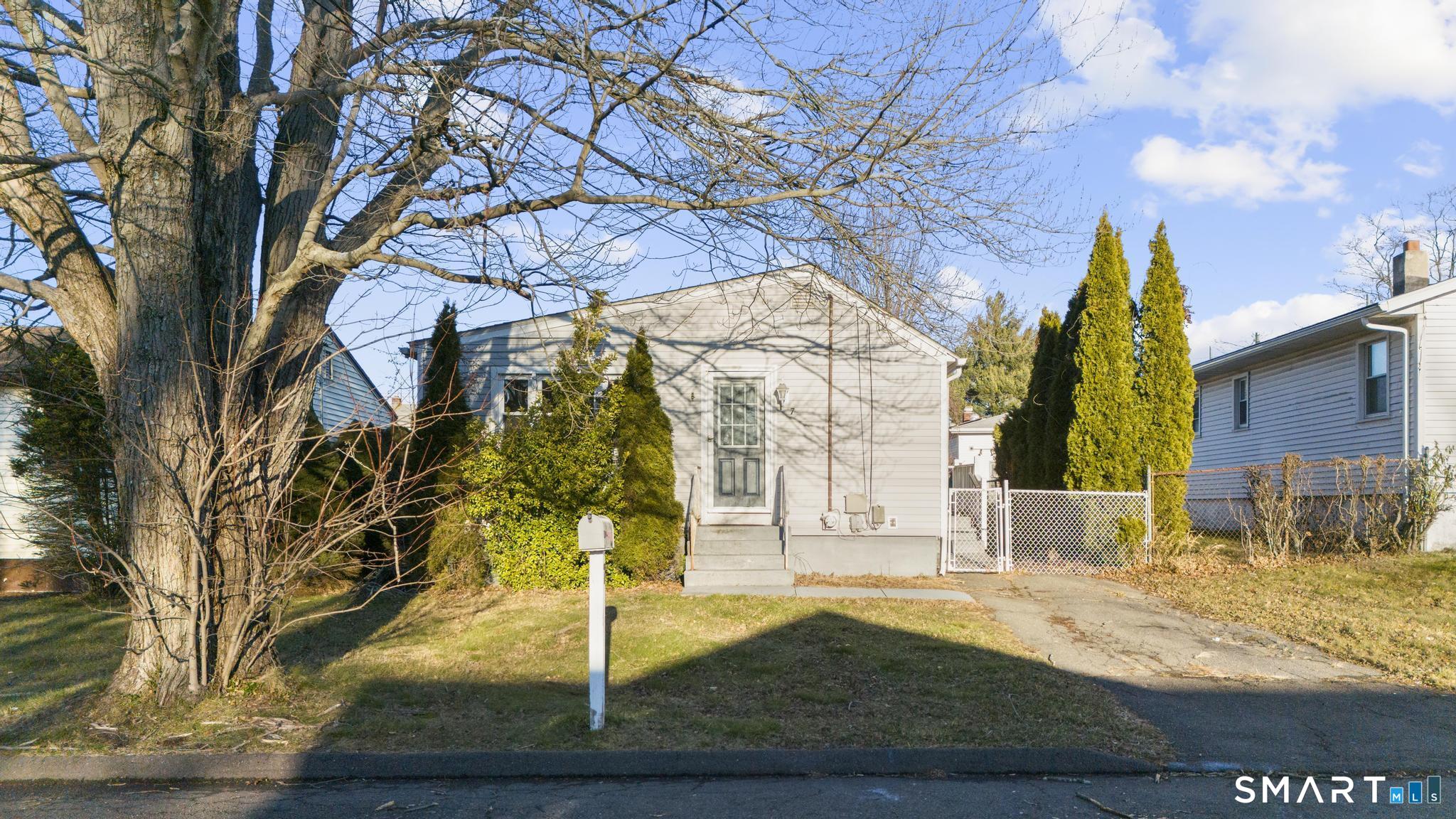 Homes for sale in West Haven, CT | 7 Ipswich St, West Haven, CT 06516 | MLS# 24155071