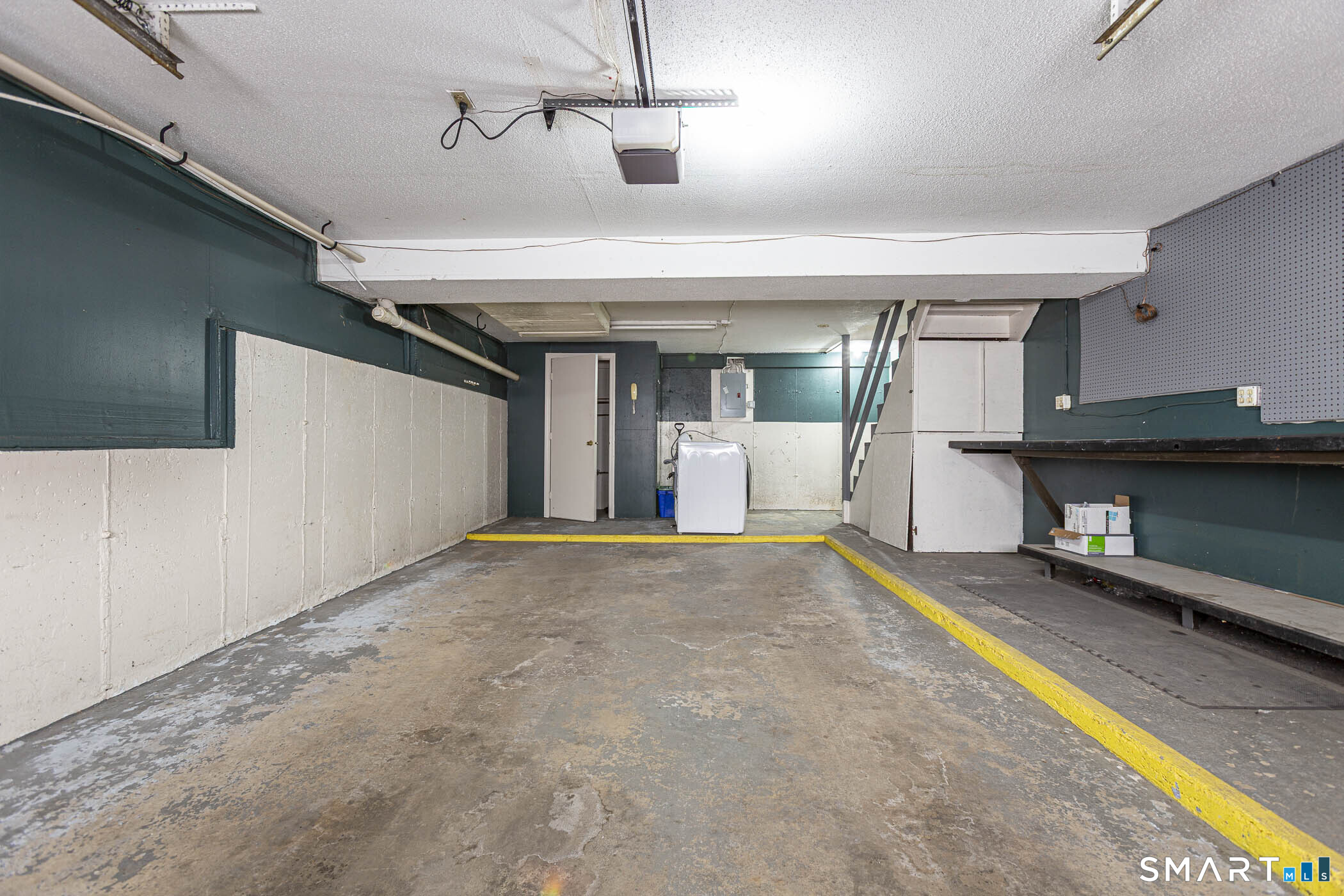 Homes for sale in Plainville, CT | 71 White Oak Ave #APT B6, Plainville, CT 06062 | MLS# 24154844