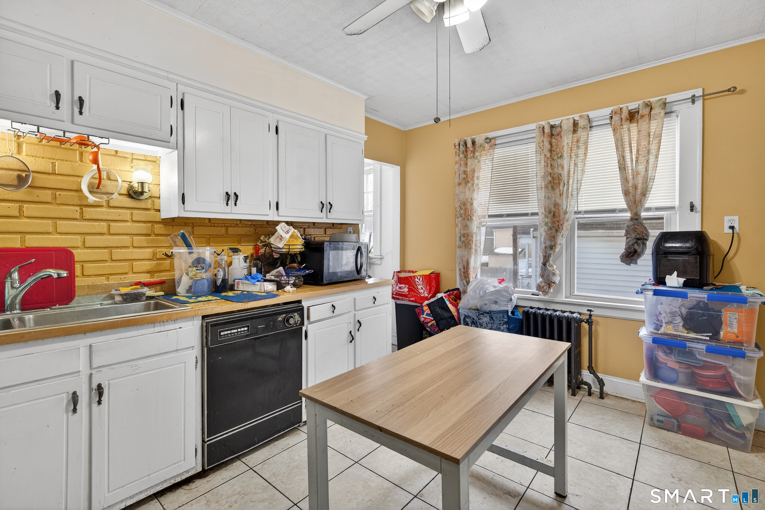 Homes for sale in Bridgeport, CT | 1440 Wood Ave, Bridgeport, CT 06604 | MLS# 24150787