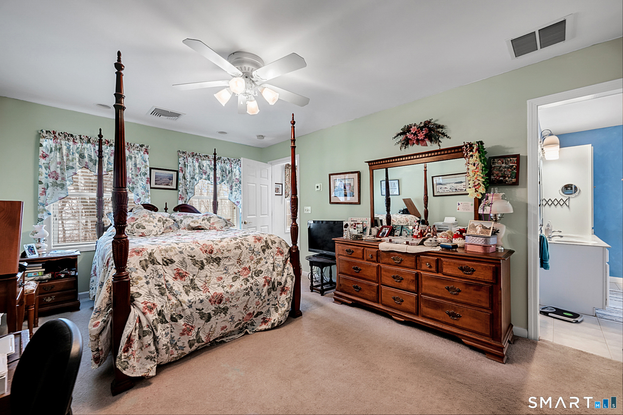 16 Jonathan, Roxbury, 06783, 3 Bedrooms Bedrooms, 0 ,2 BathroomsBathrooms,Single Family For Sale,For Sale,Jonathan,0,24153218