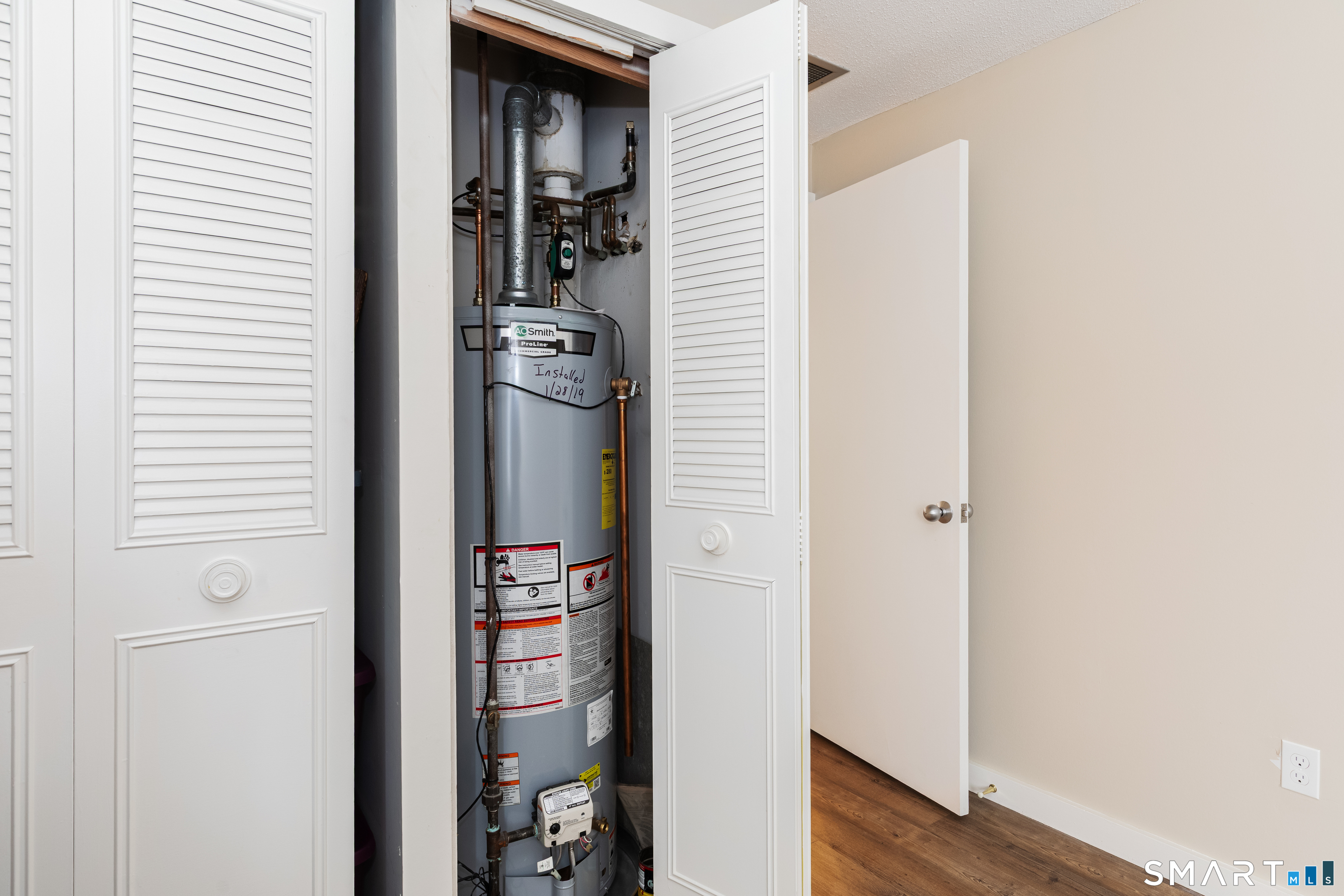 Homes for sale in Glastonbury, CT | 50 Hollister Wy S #50, Glastonbury, CT 06033 | MLS# 24154077