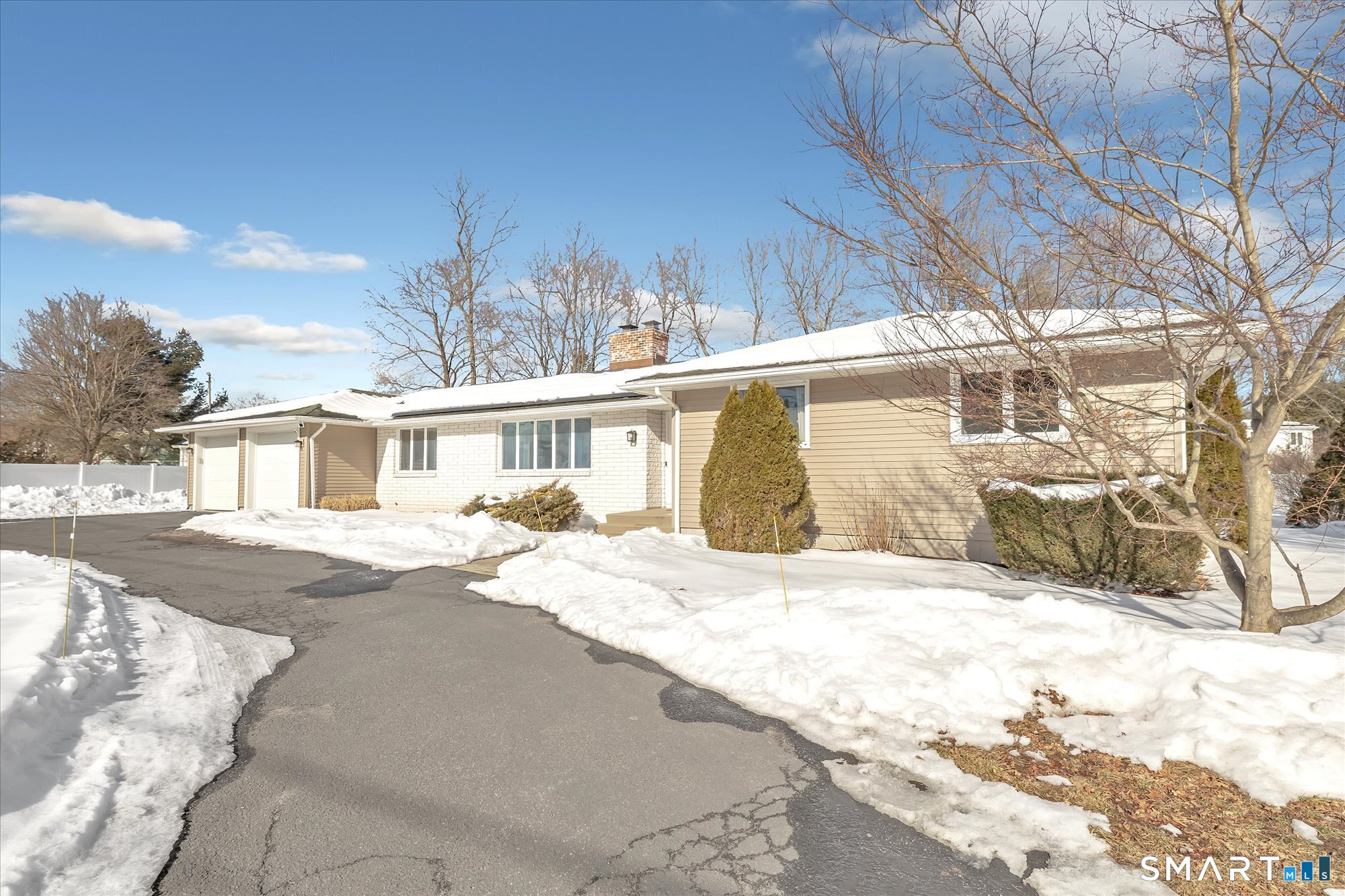 Homes for sale in North Haven, CT | 197 Maple Ave, North Haven, CT 06473 | MLS# 24155321